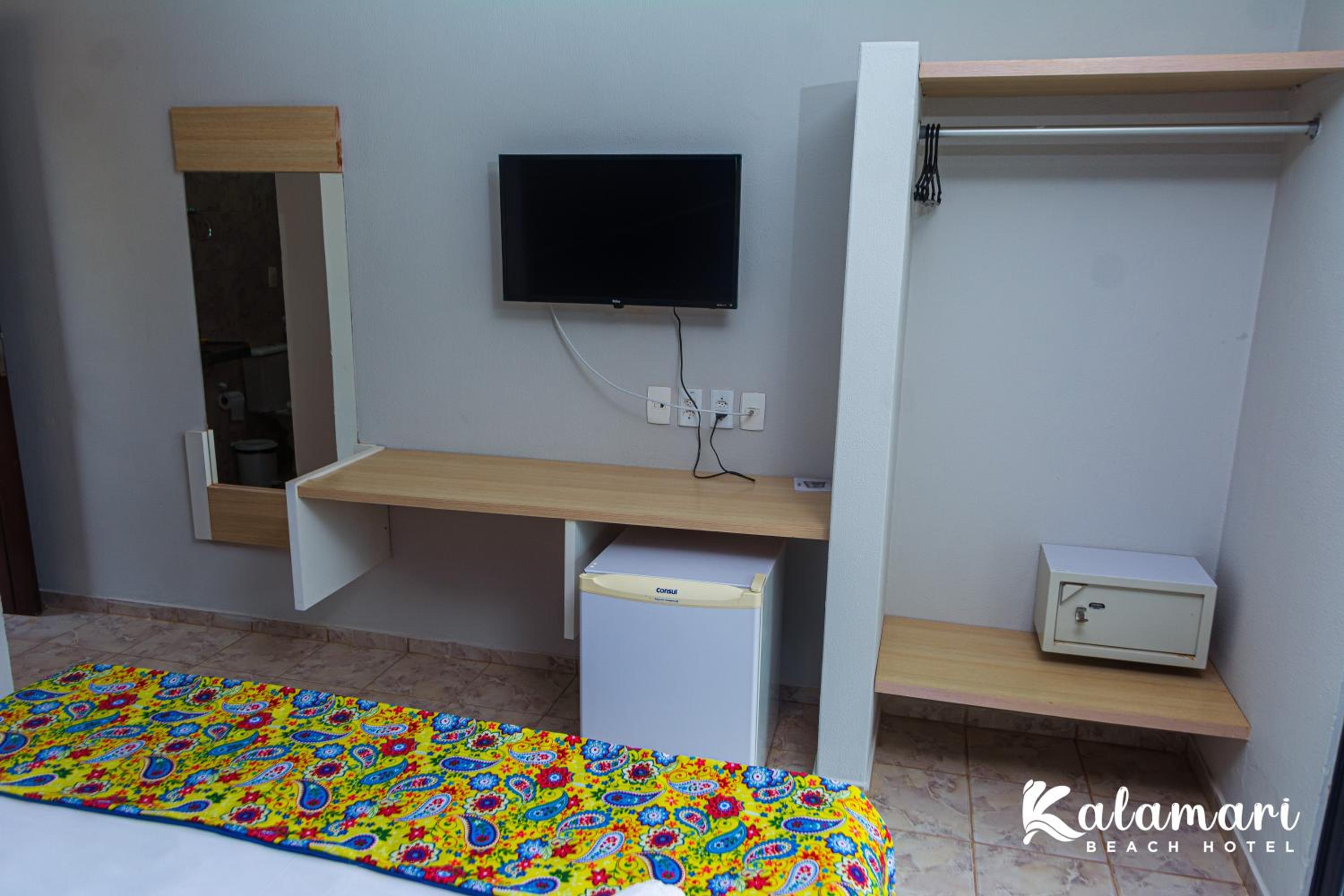 Deluxe Double Room with Balcony - Photo 6
