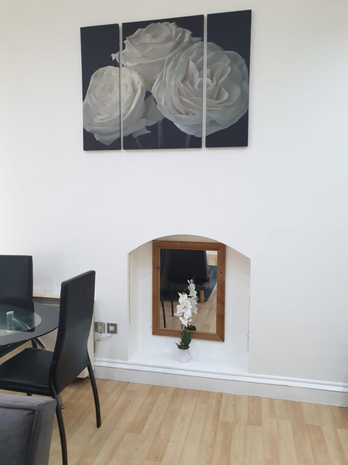 Two-Bedroom Apartment - Photo 4