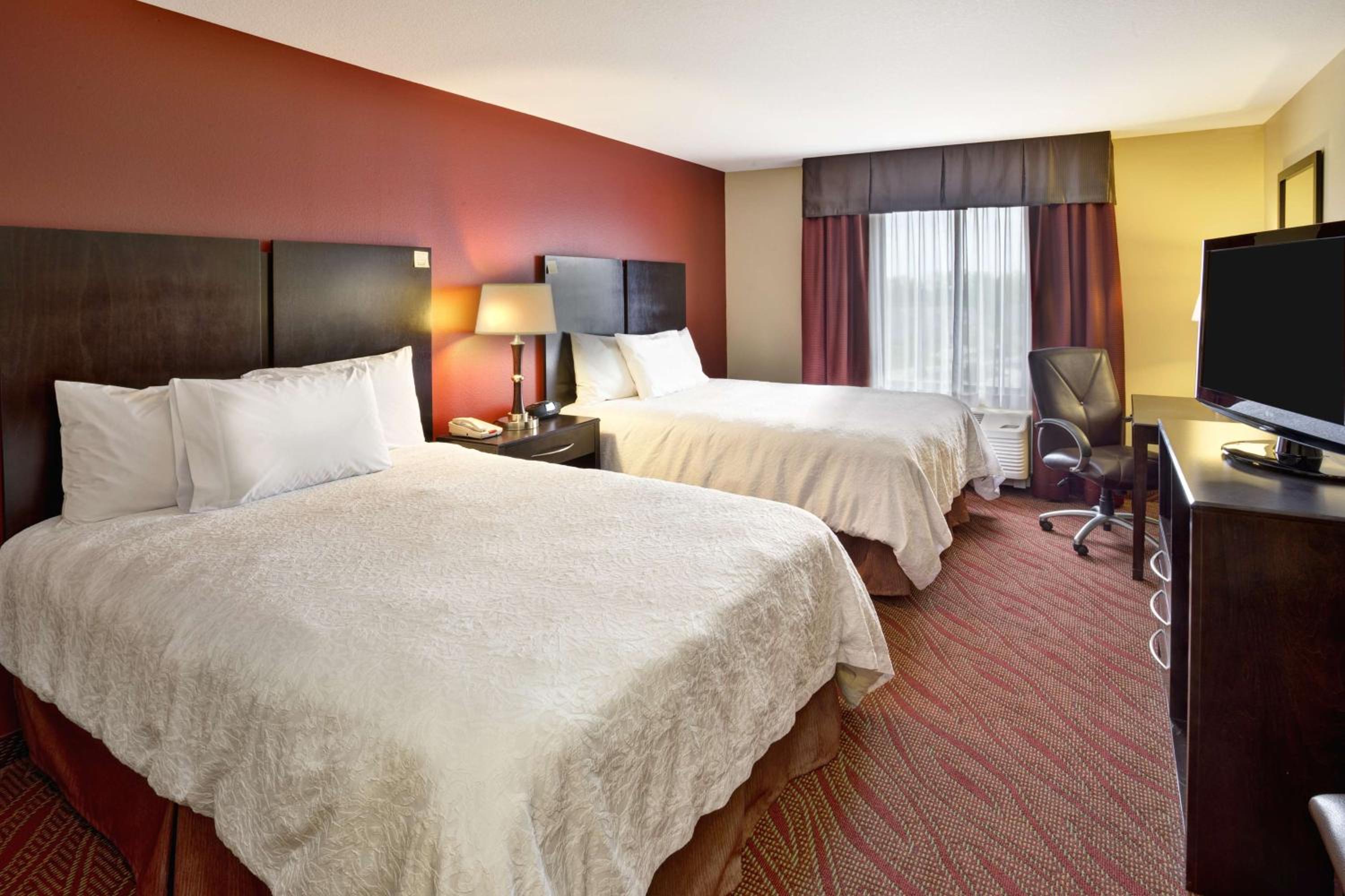 Room with Two Queen Beds - Non-Smoking