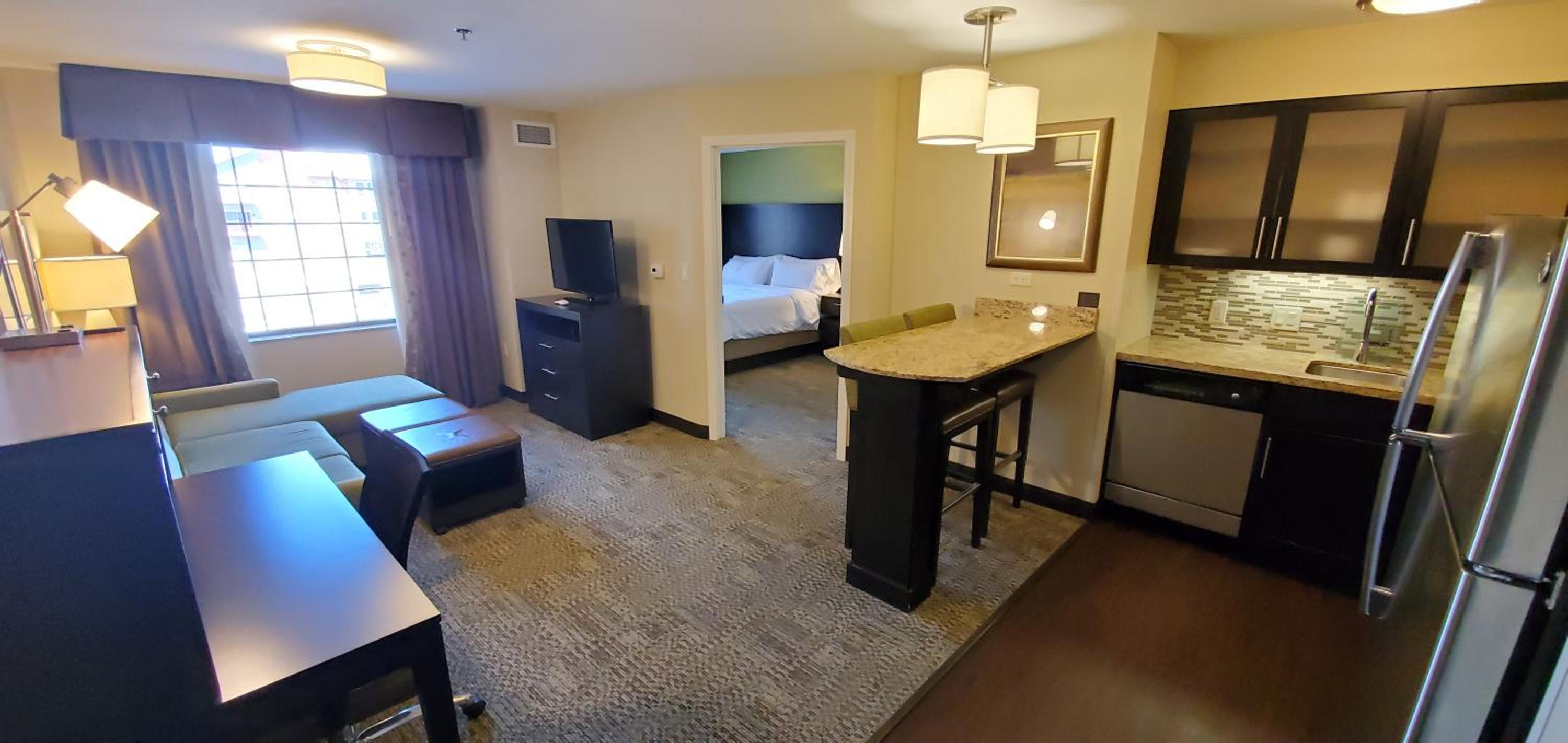 Queen Room - Hearing Accessible