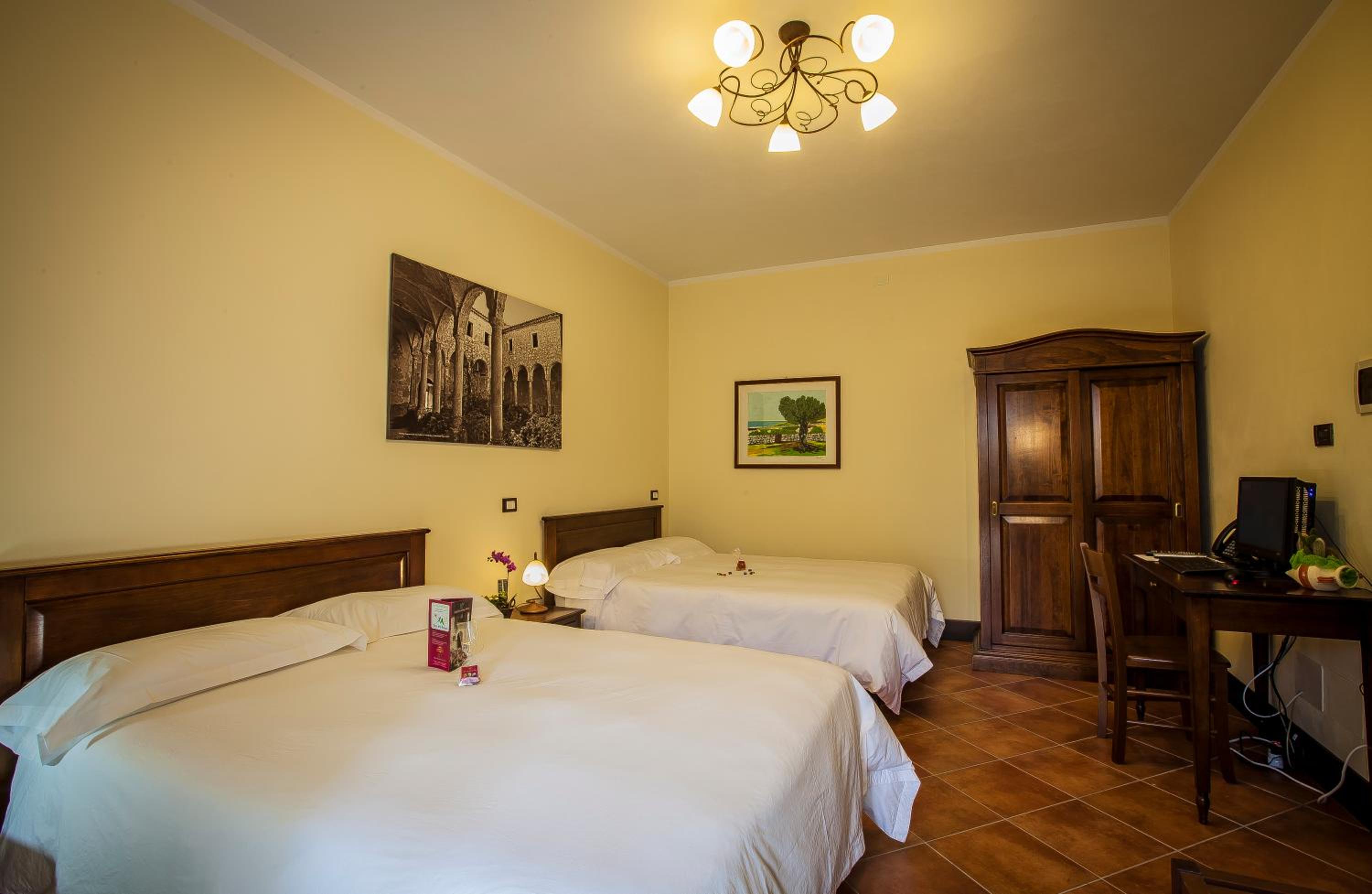 Quadruple Room - Photo 2