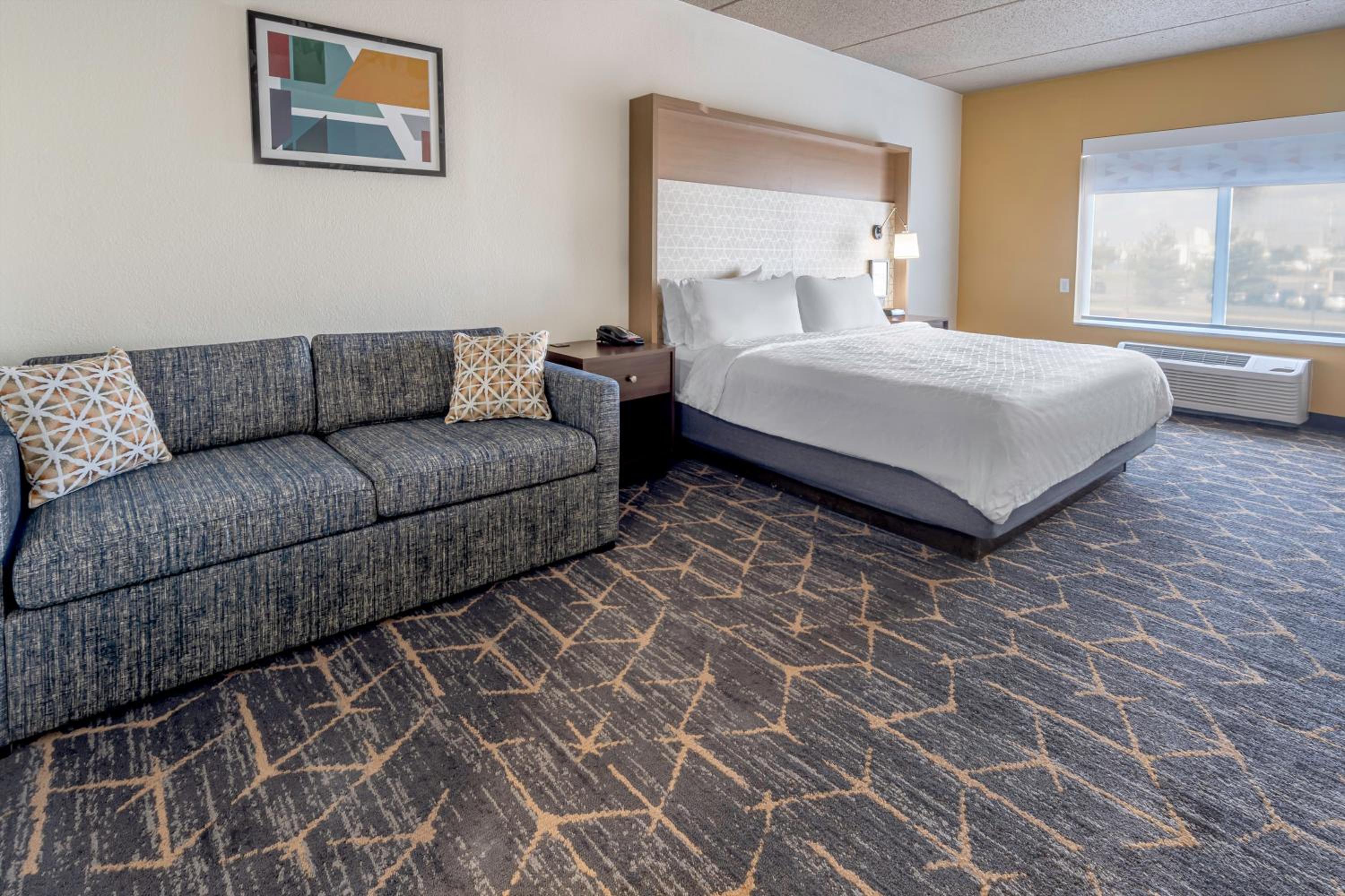 King Room - Hearing Accessible/Non-Smoking  - Photo 5