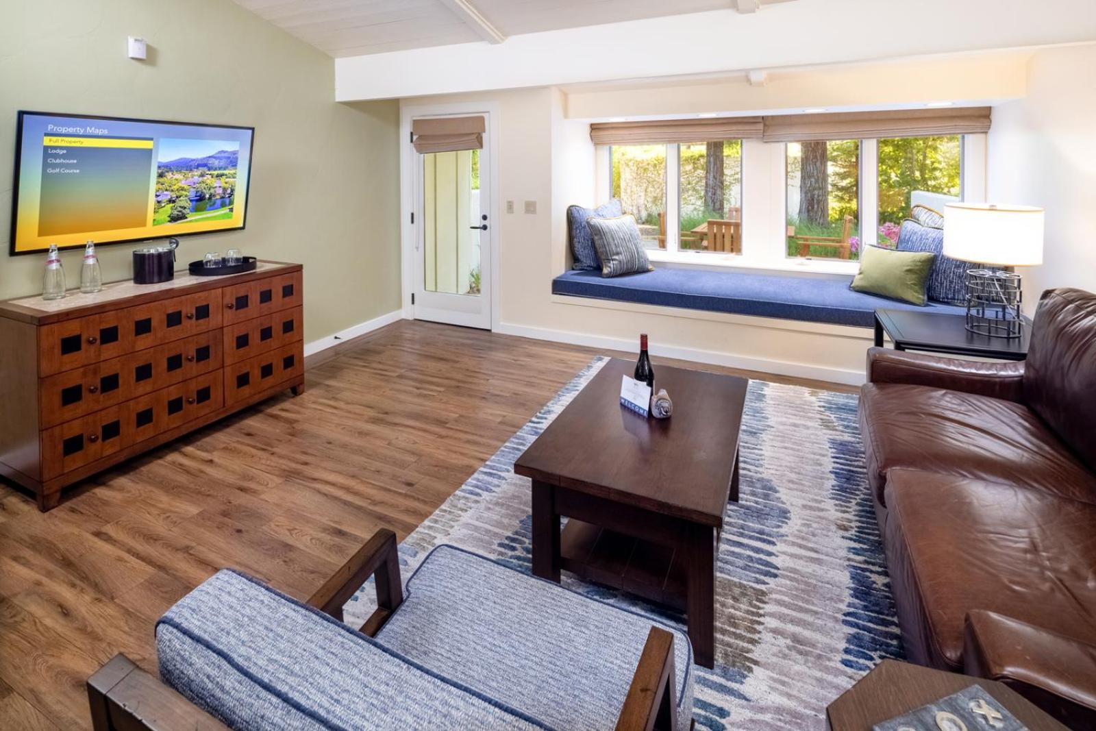Bungalow Superior Suite - Photo 3