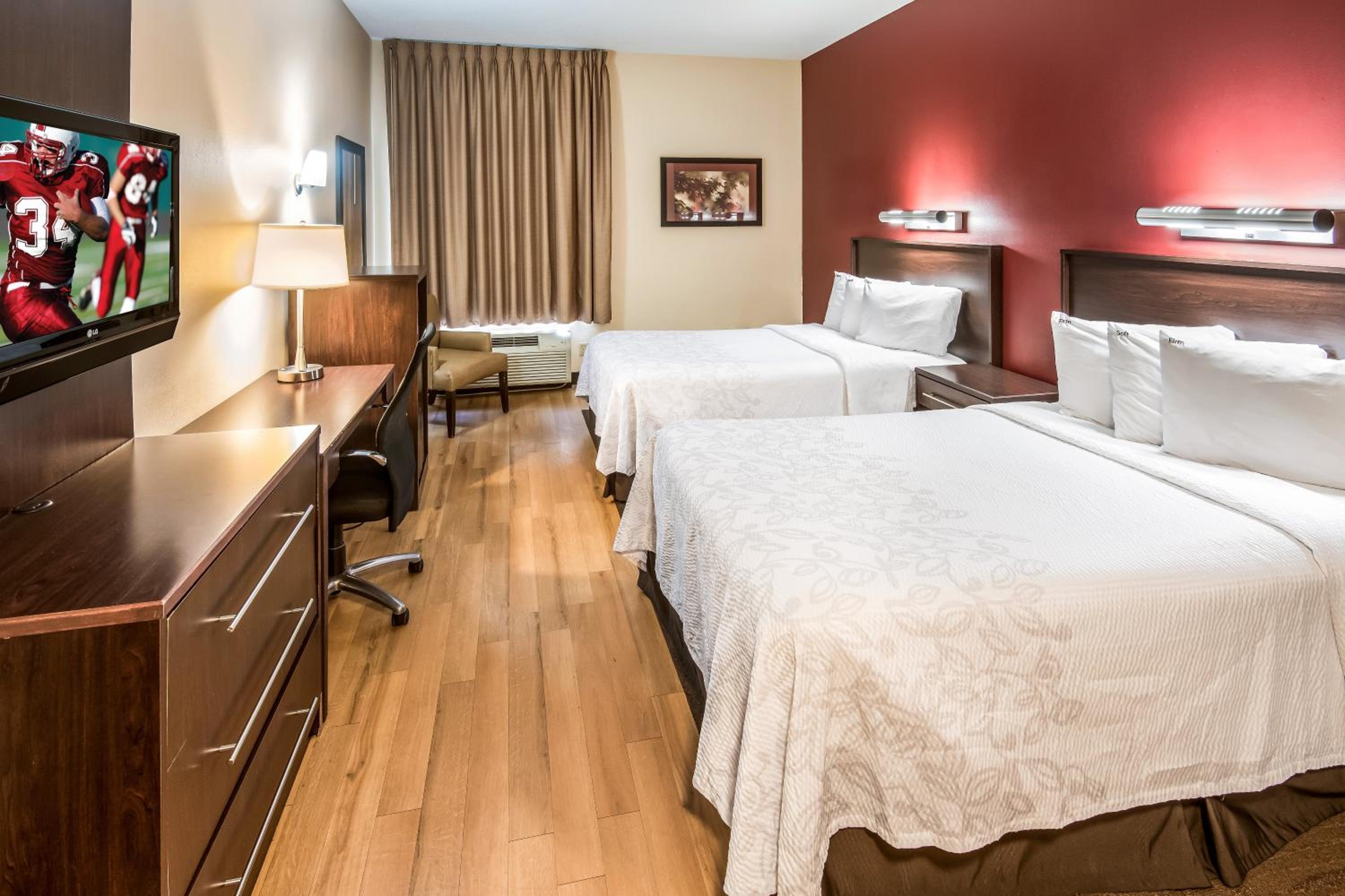 Deluxe Room with Two Queen Beds Smoke Free - Photo 6