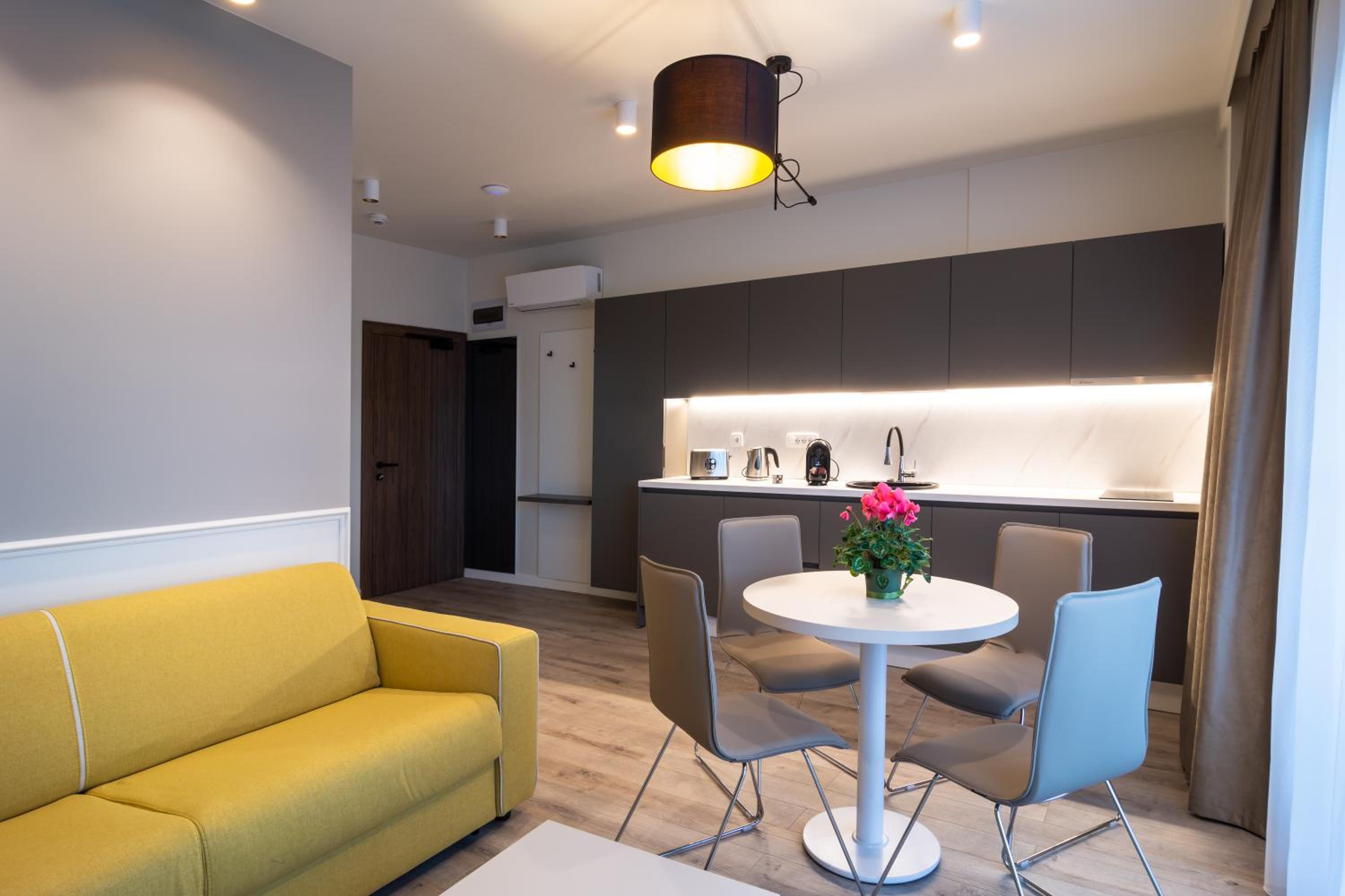 Standard Apartment - Photo 5