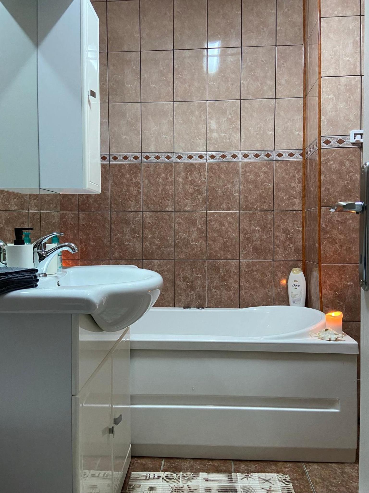 One-Bedroom Apartment - Photo 18
