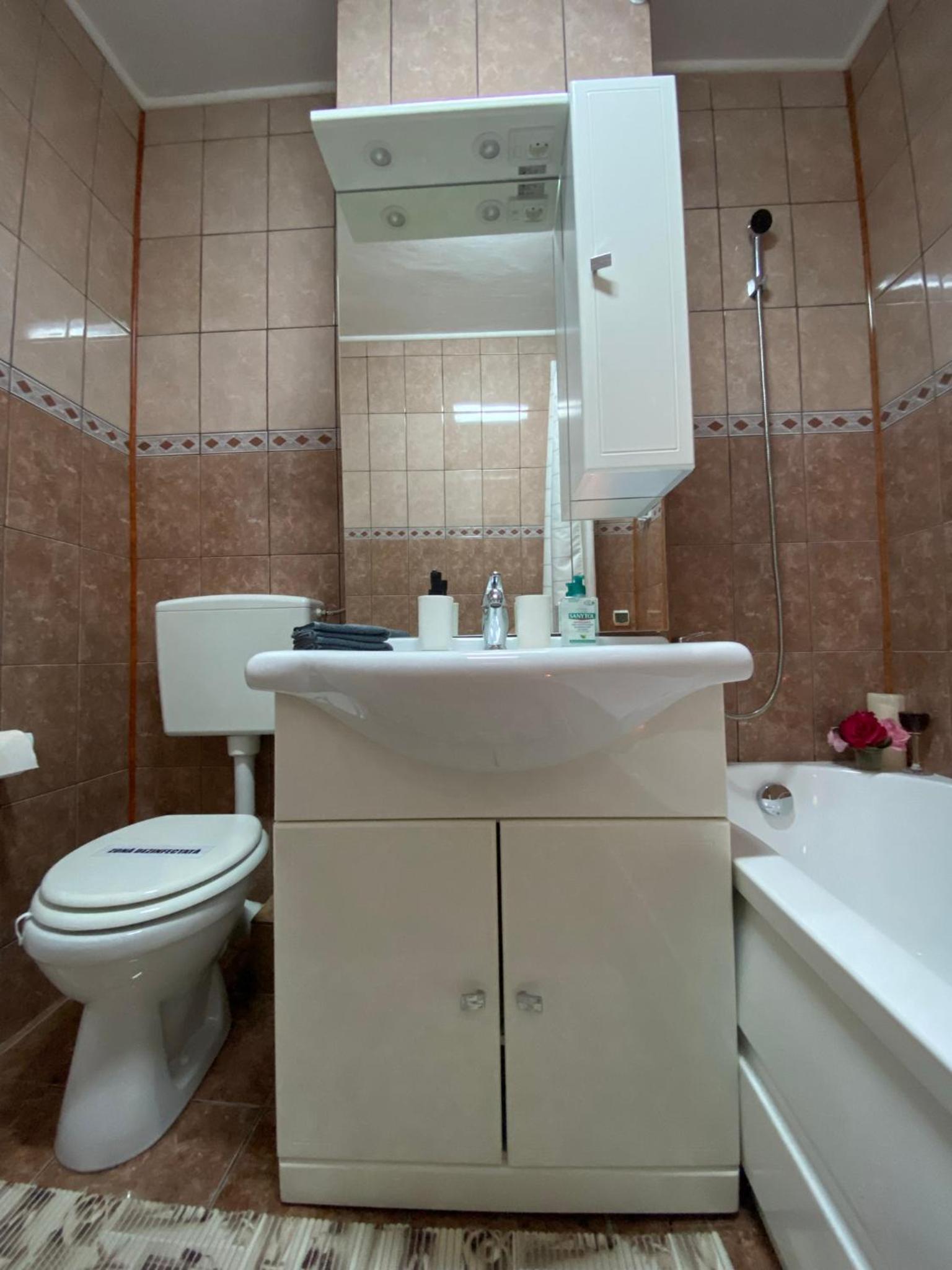 One-Bedroom Apartment - Photo 19