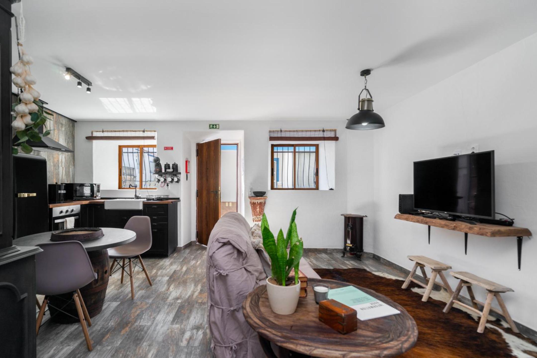 One-Bedroom House photo 1