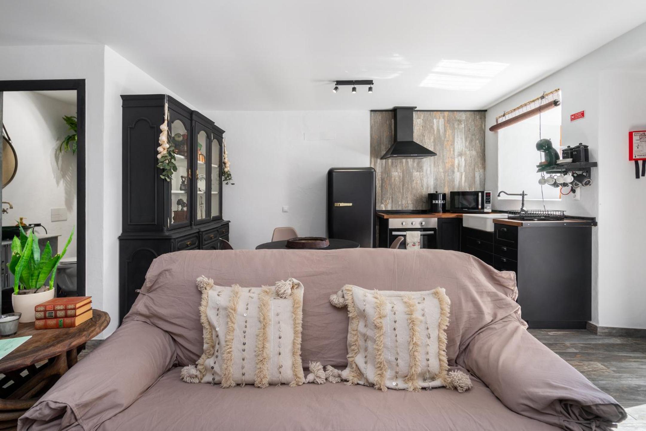 One-Bedroom House photo 2