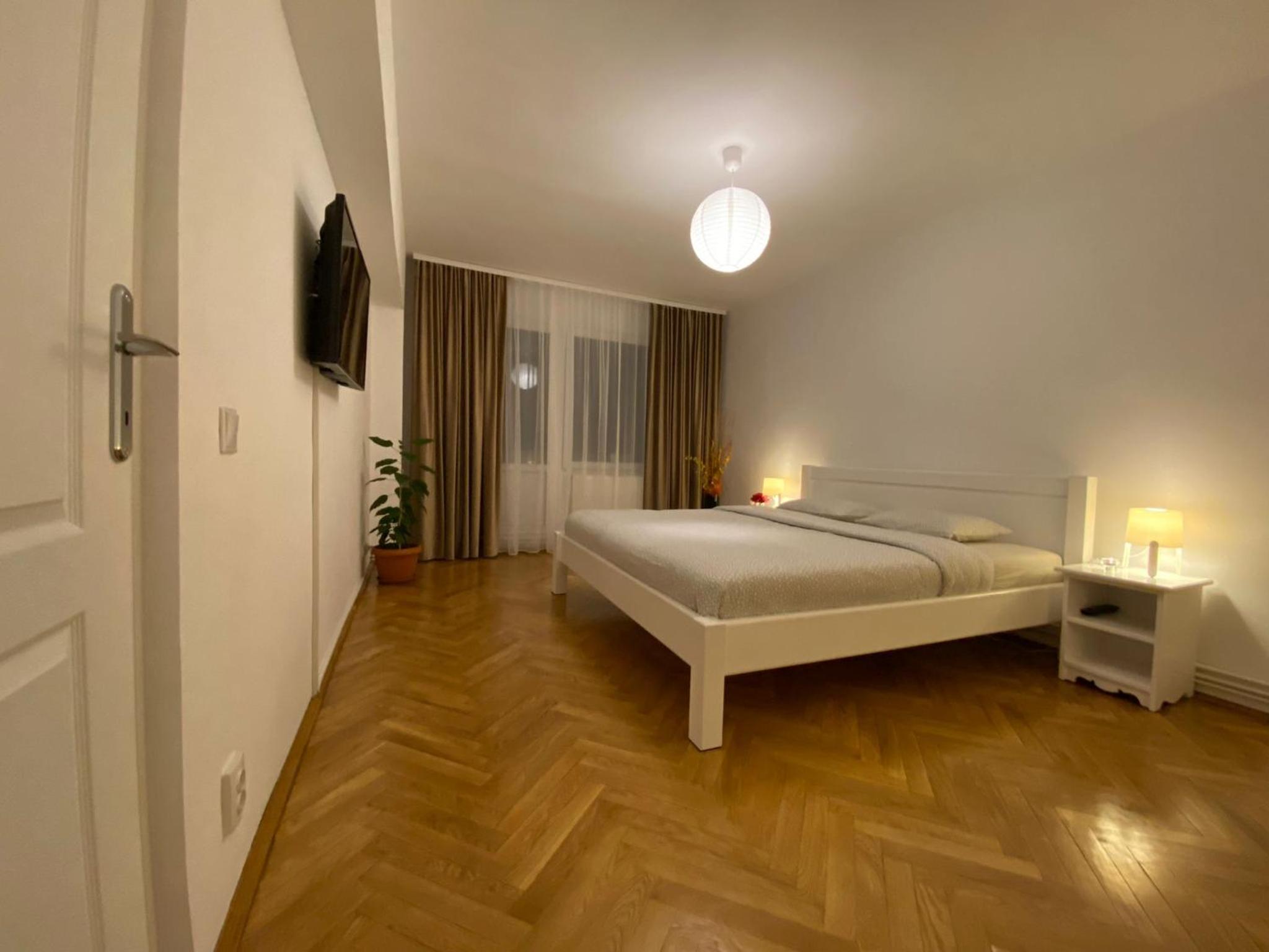 One-Bedroom Apartment - Photo 25