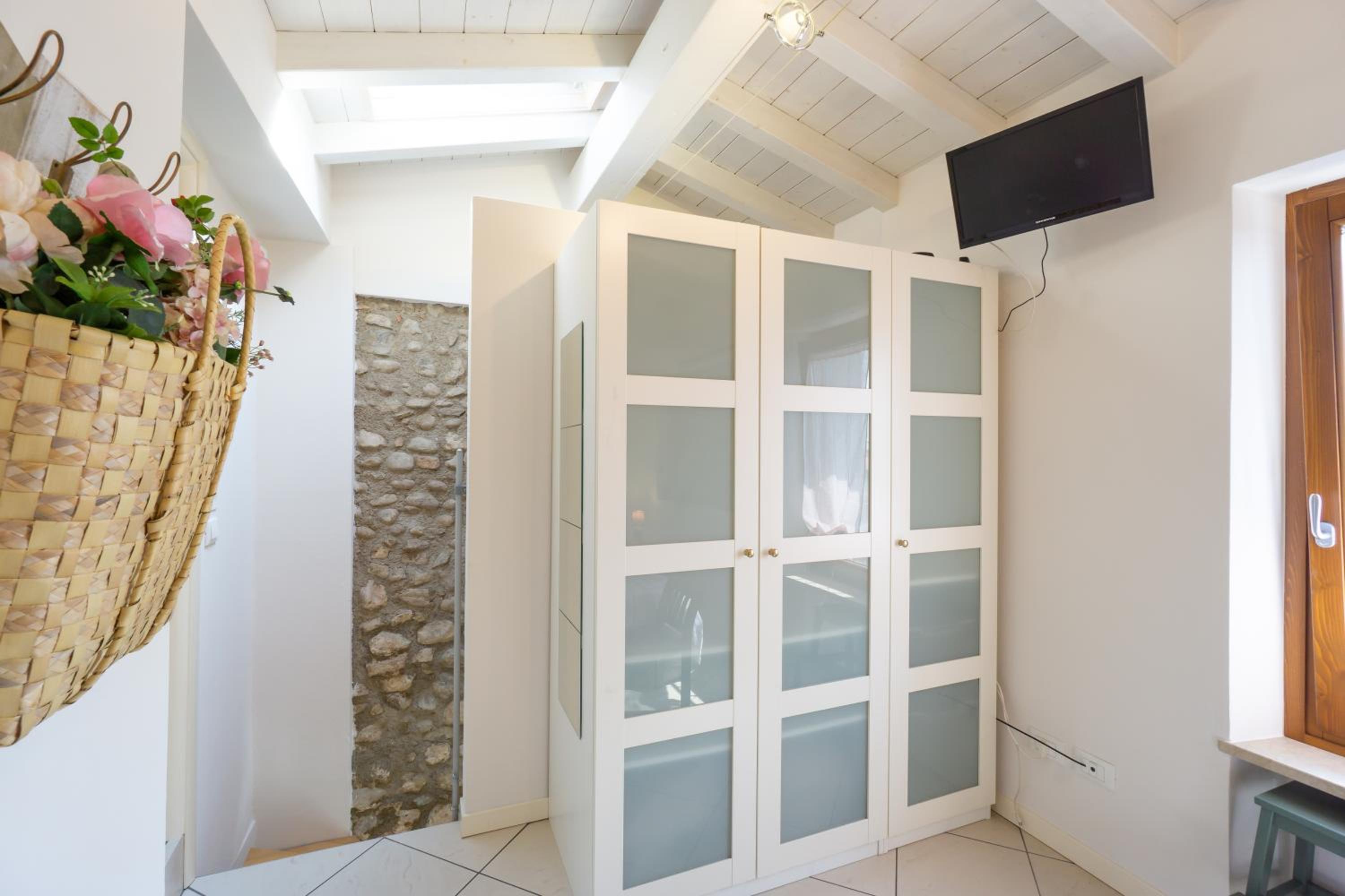 One-Bedroom House photo 2