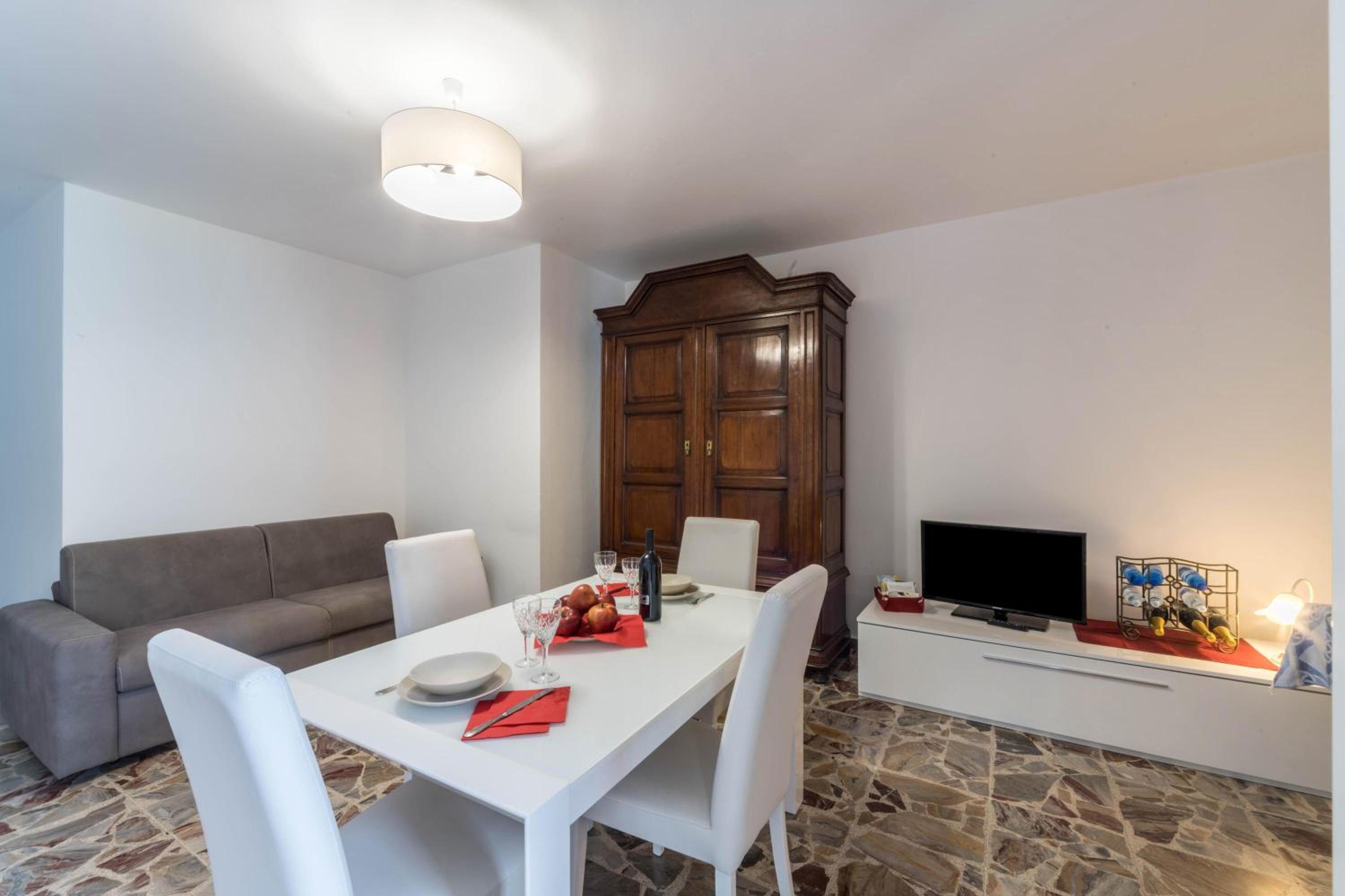 Apartment - Photo 12