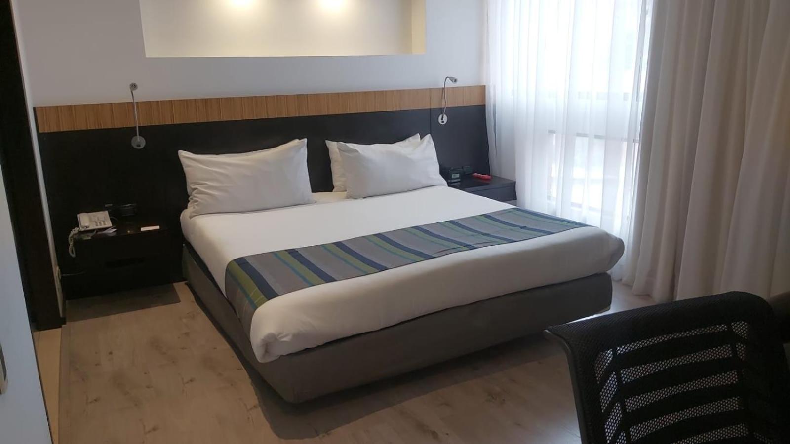 Standard Double Room - Photo 7