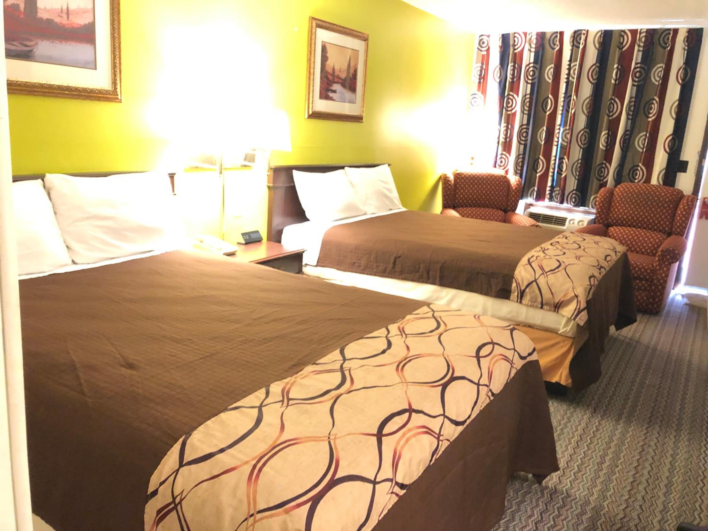 2 QUEEN BED NON SMOKING - Photo 6
