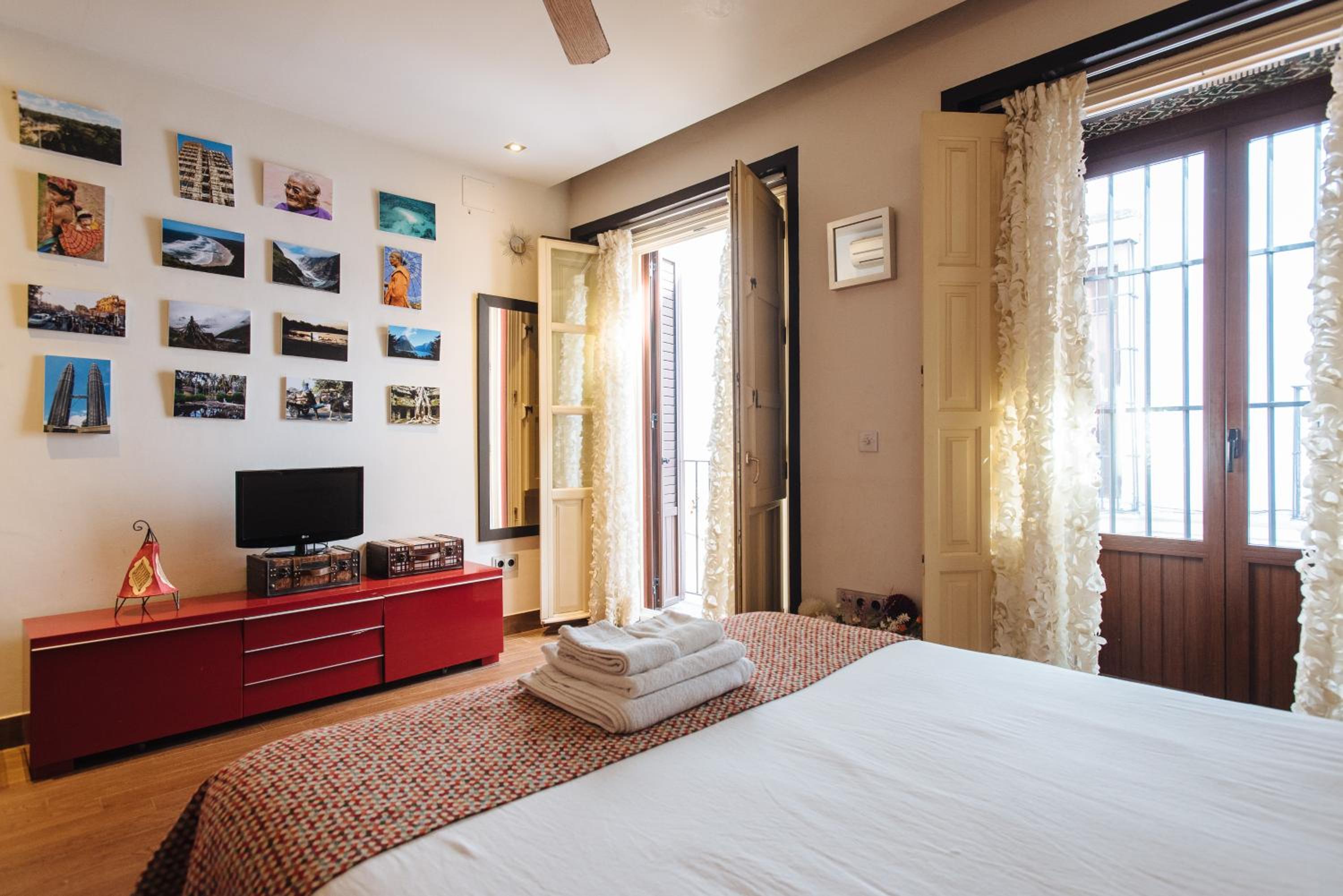 Quadruple Room with Private External Bathroom - Photo 5