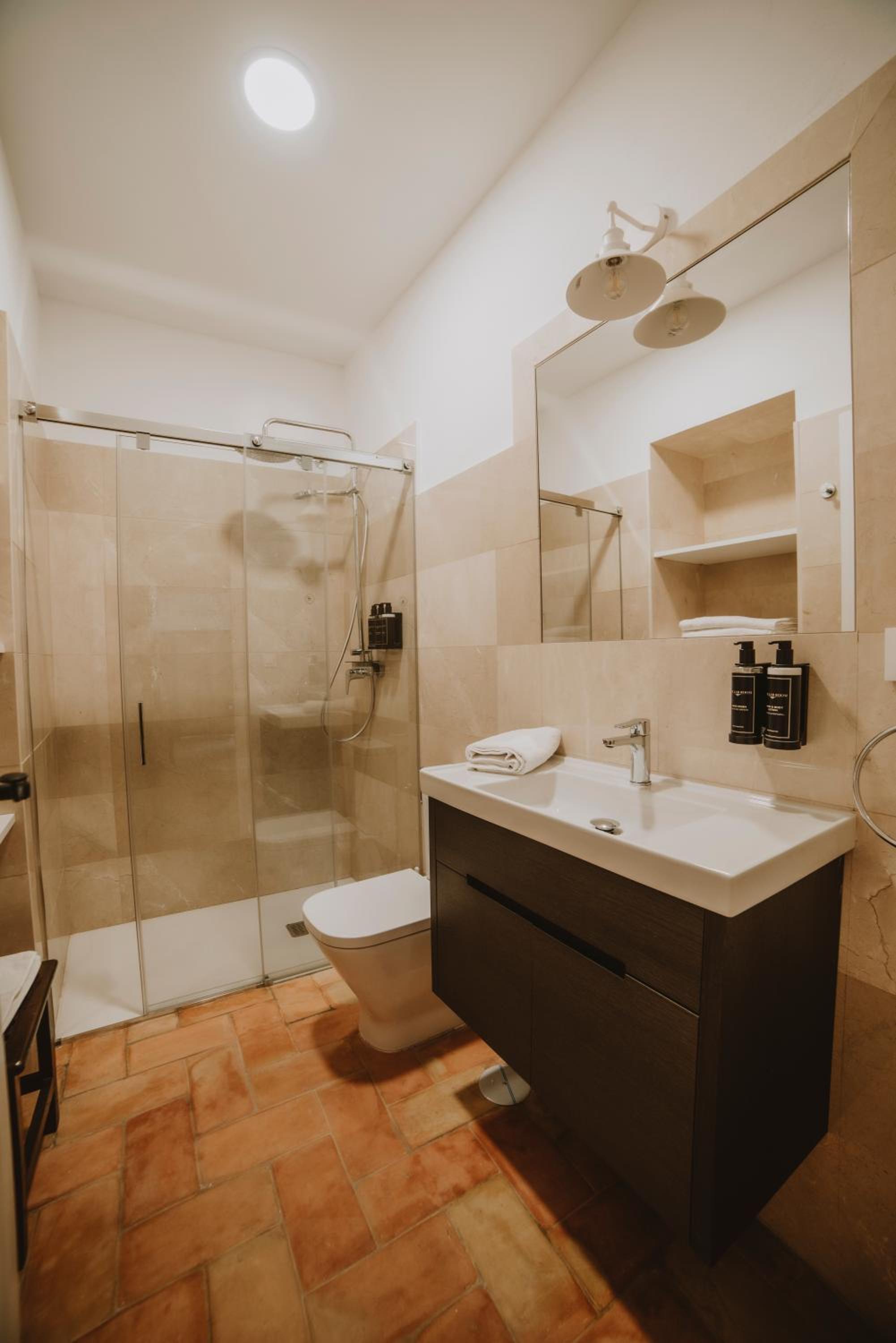 Double Room with Private Bathroom photo 3