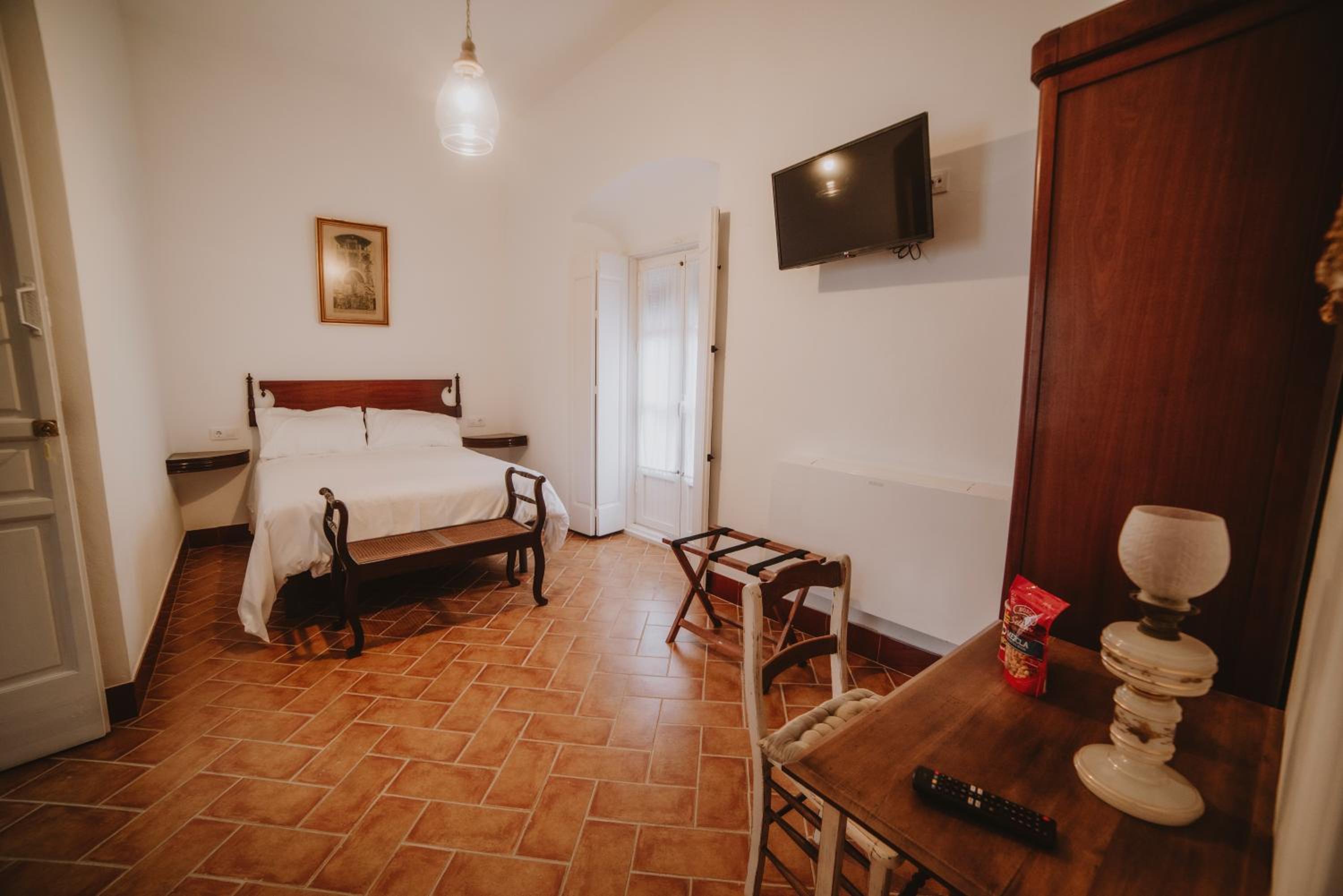 Habitación Doble con Baño Privado