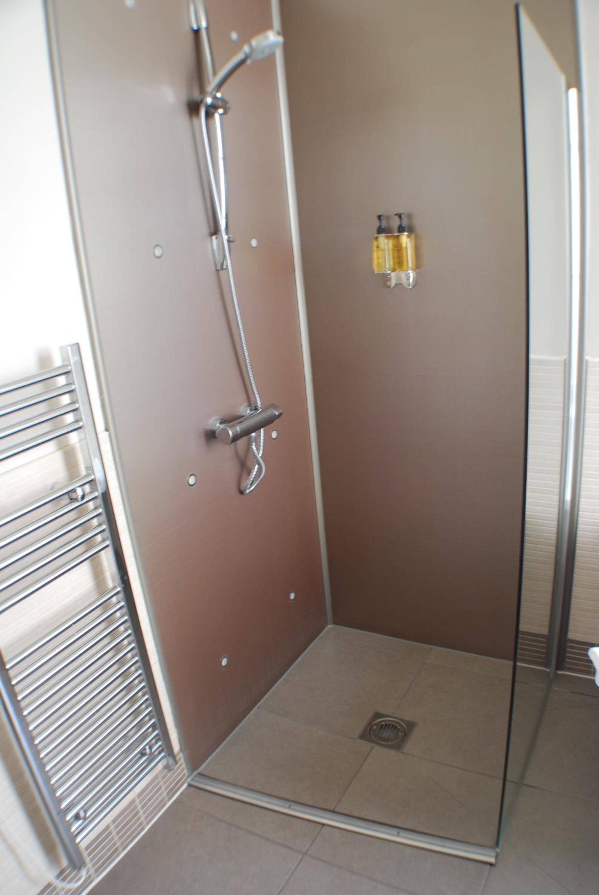 Four-Poster Suite - Photo 19