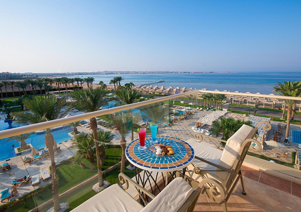 Le Reve Suite Prime Sea View and Pool View with VIP Package - Photo 2