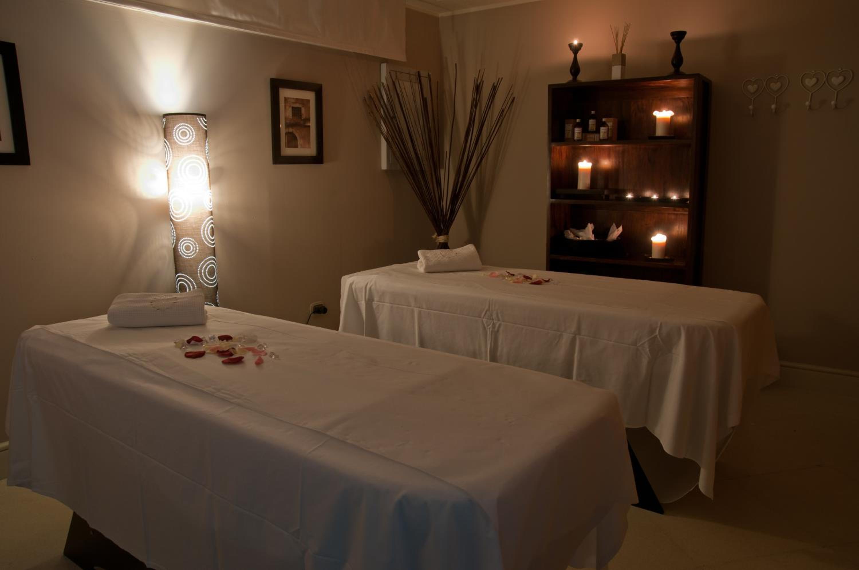 Prestige King Room with Spa Package - Photo 10