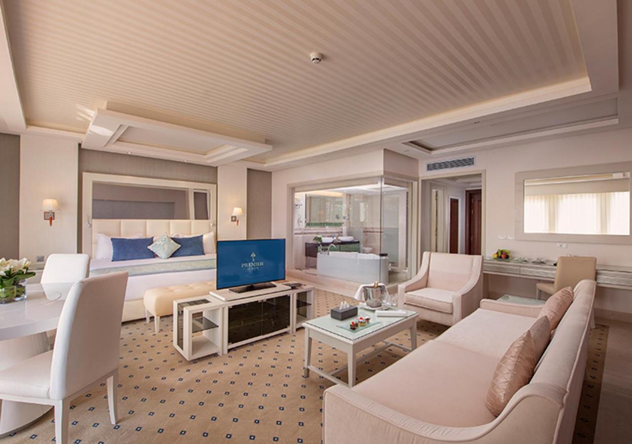 Majestic Suite Sea View and Pool View with VIP Package