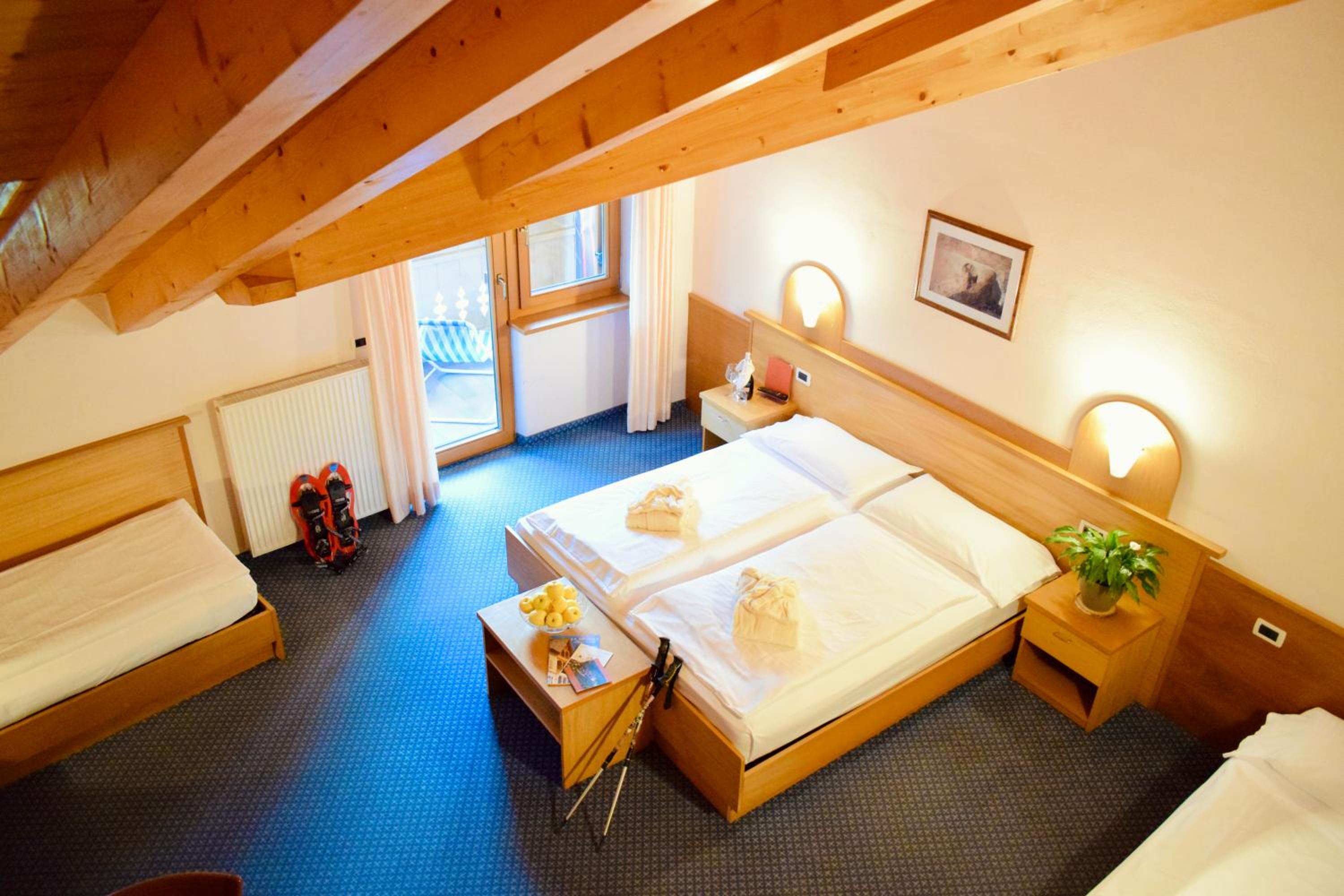 Quadruple Room with Balcony photo 3