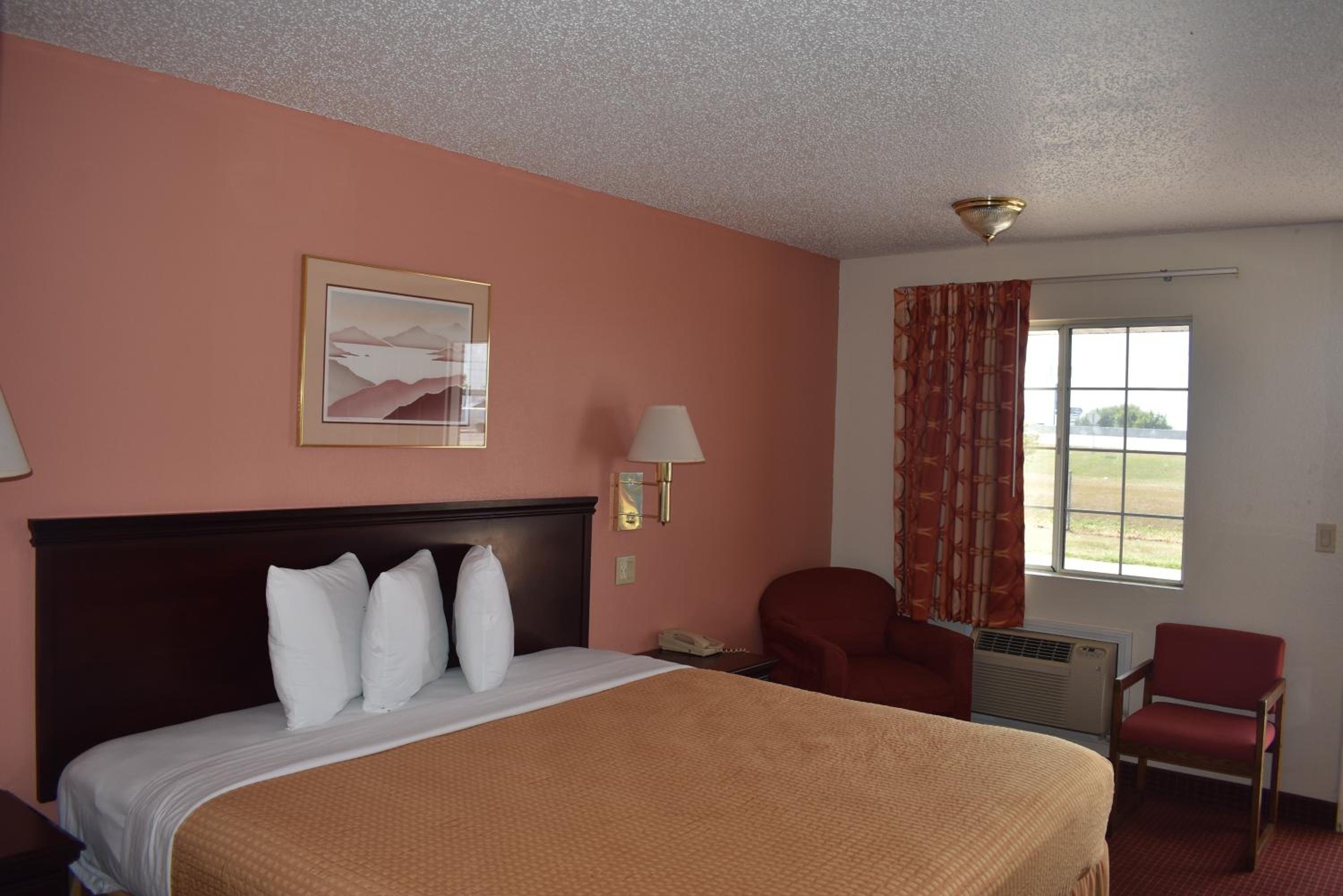 Deluxe King Room - Photo 1