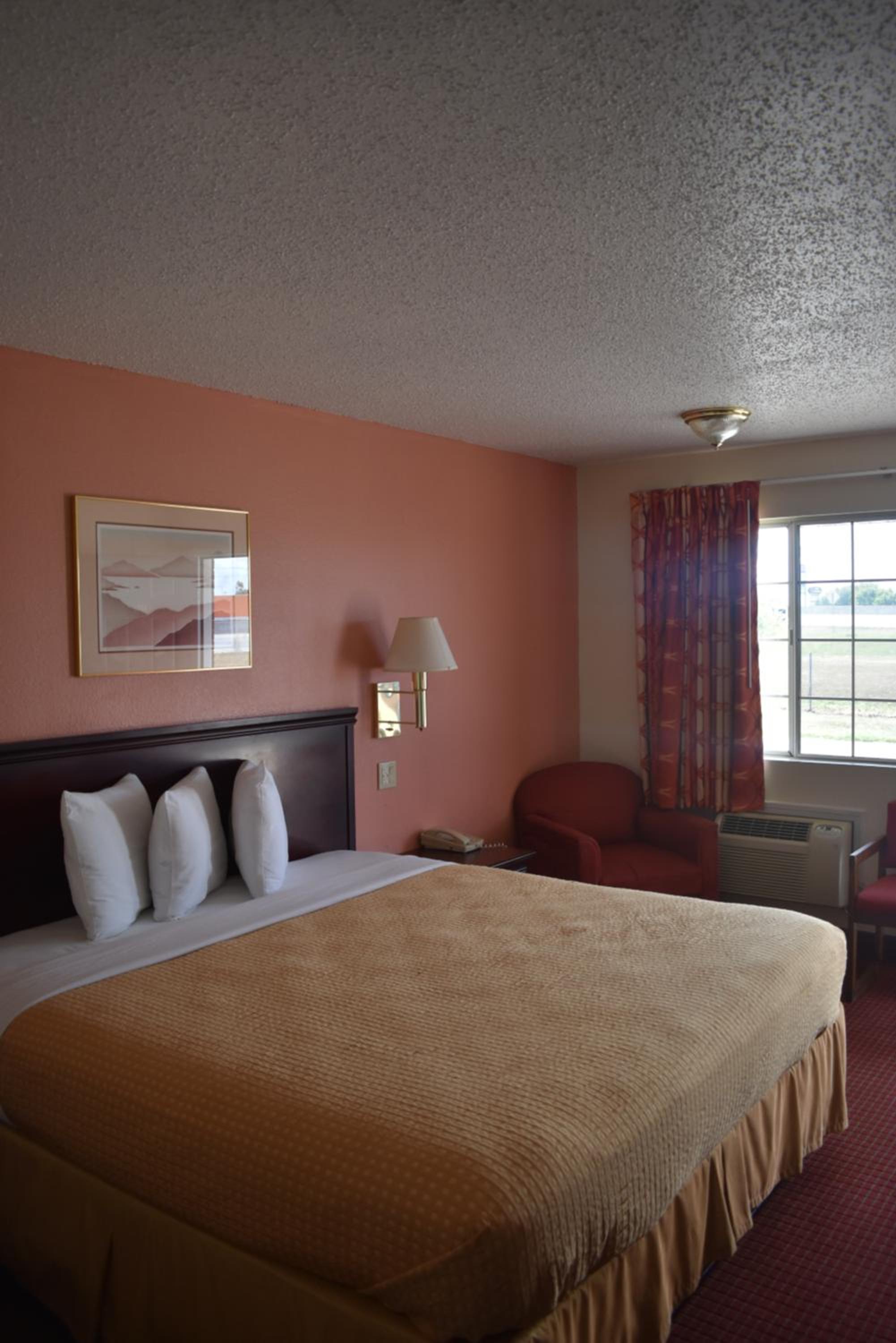 Deluxe King Room - Photo 21