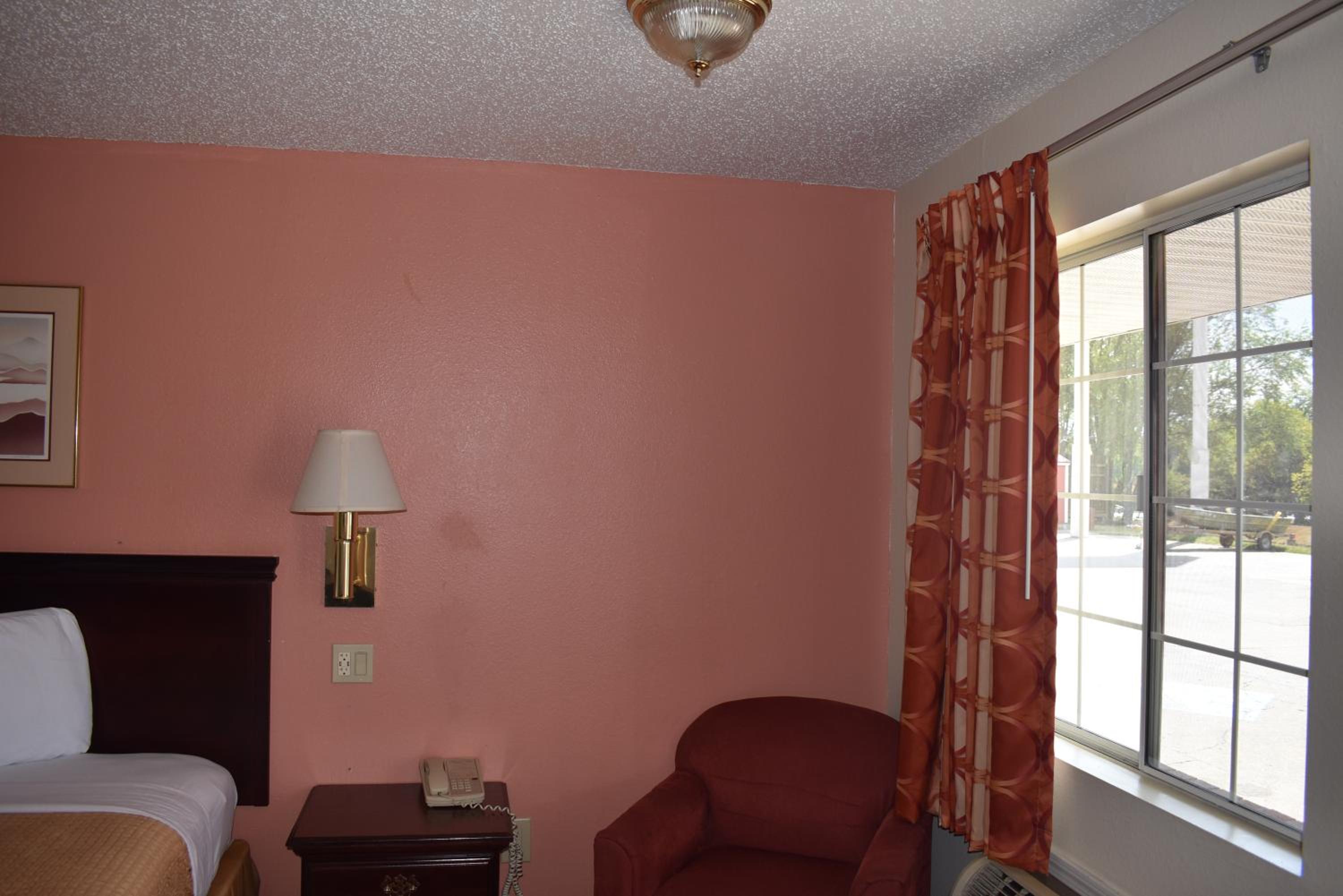 Deluxe King Room - Photo 22