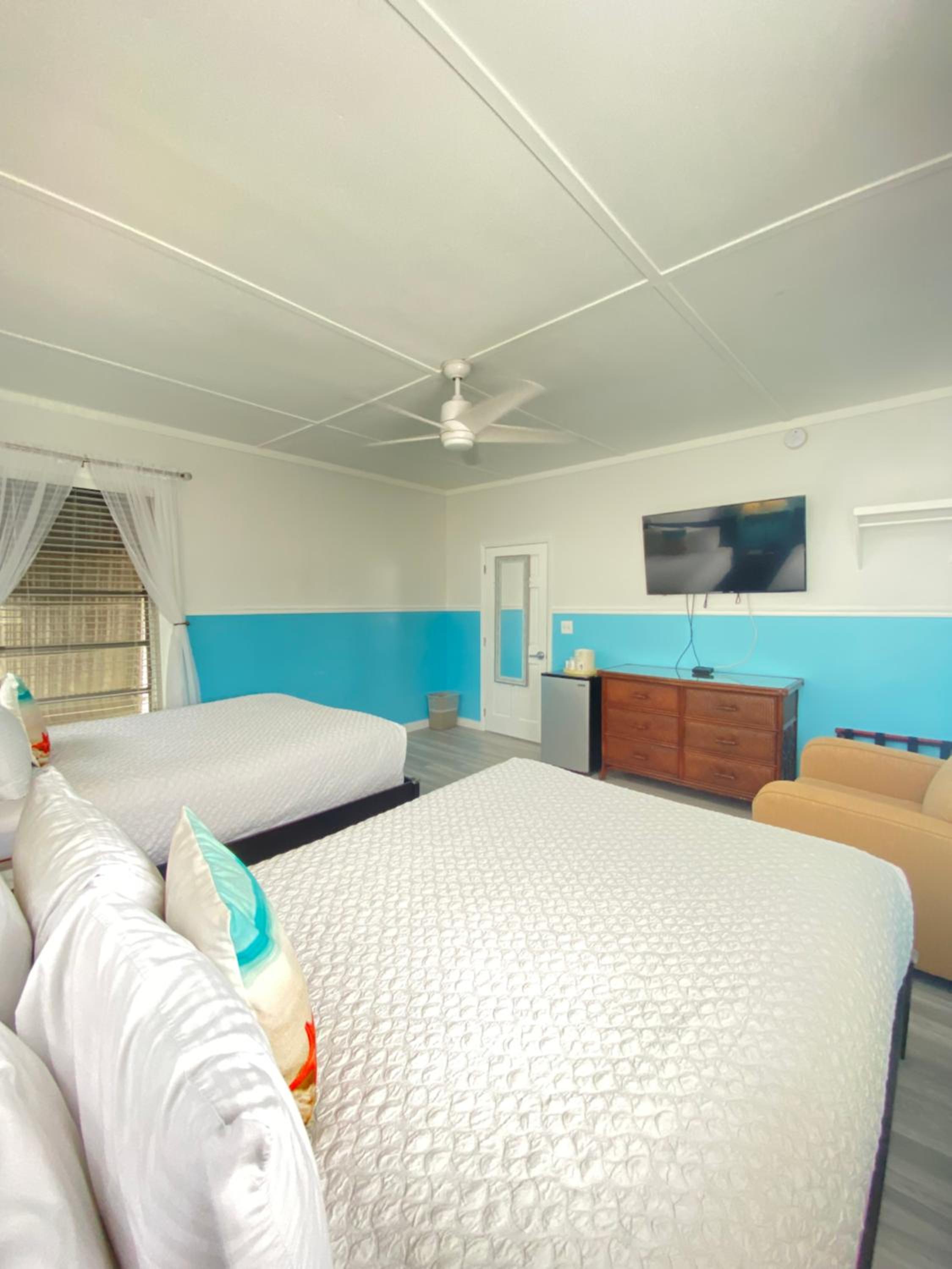 Quadruple Room with Private External Bathroom