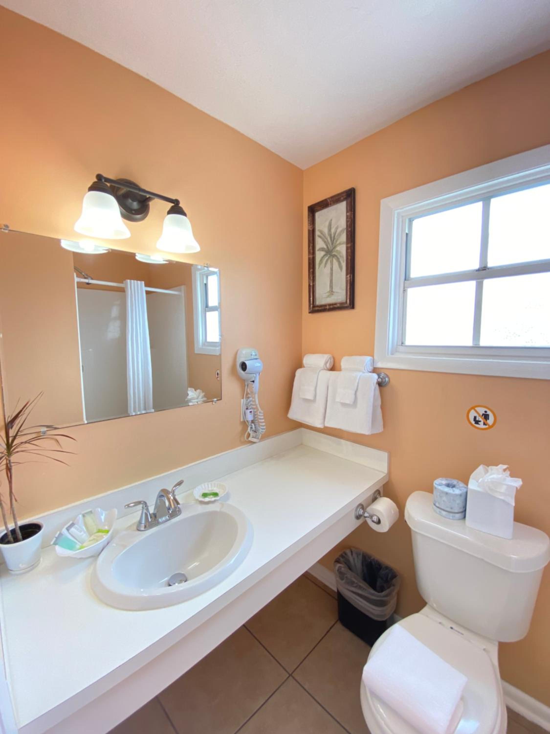 Queen Room - Photo 44