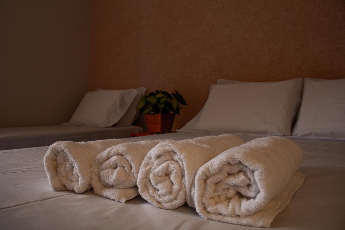 Triple Room with Bathroom photo 3
