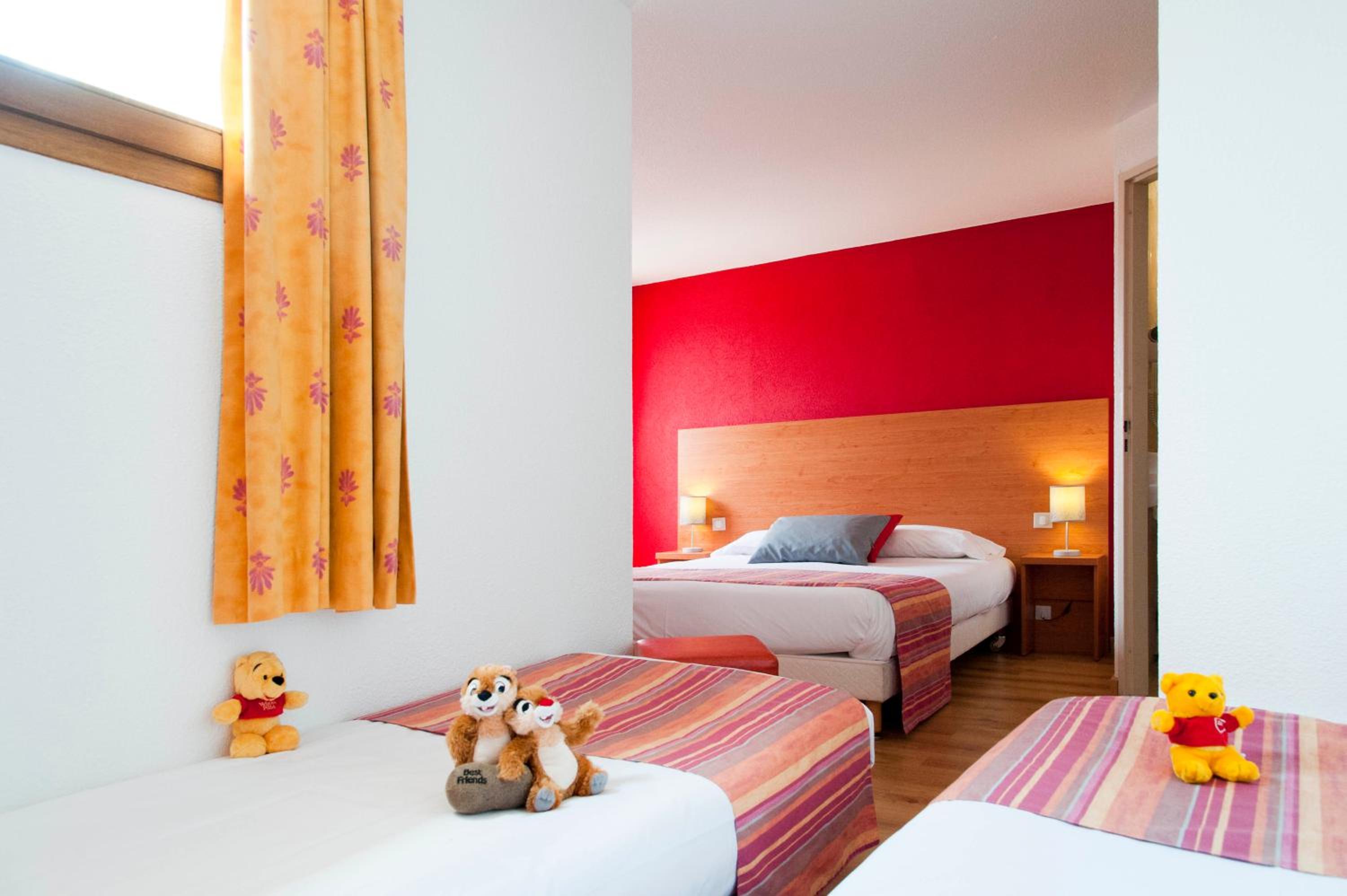 Quadruple Room - Photo 1
