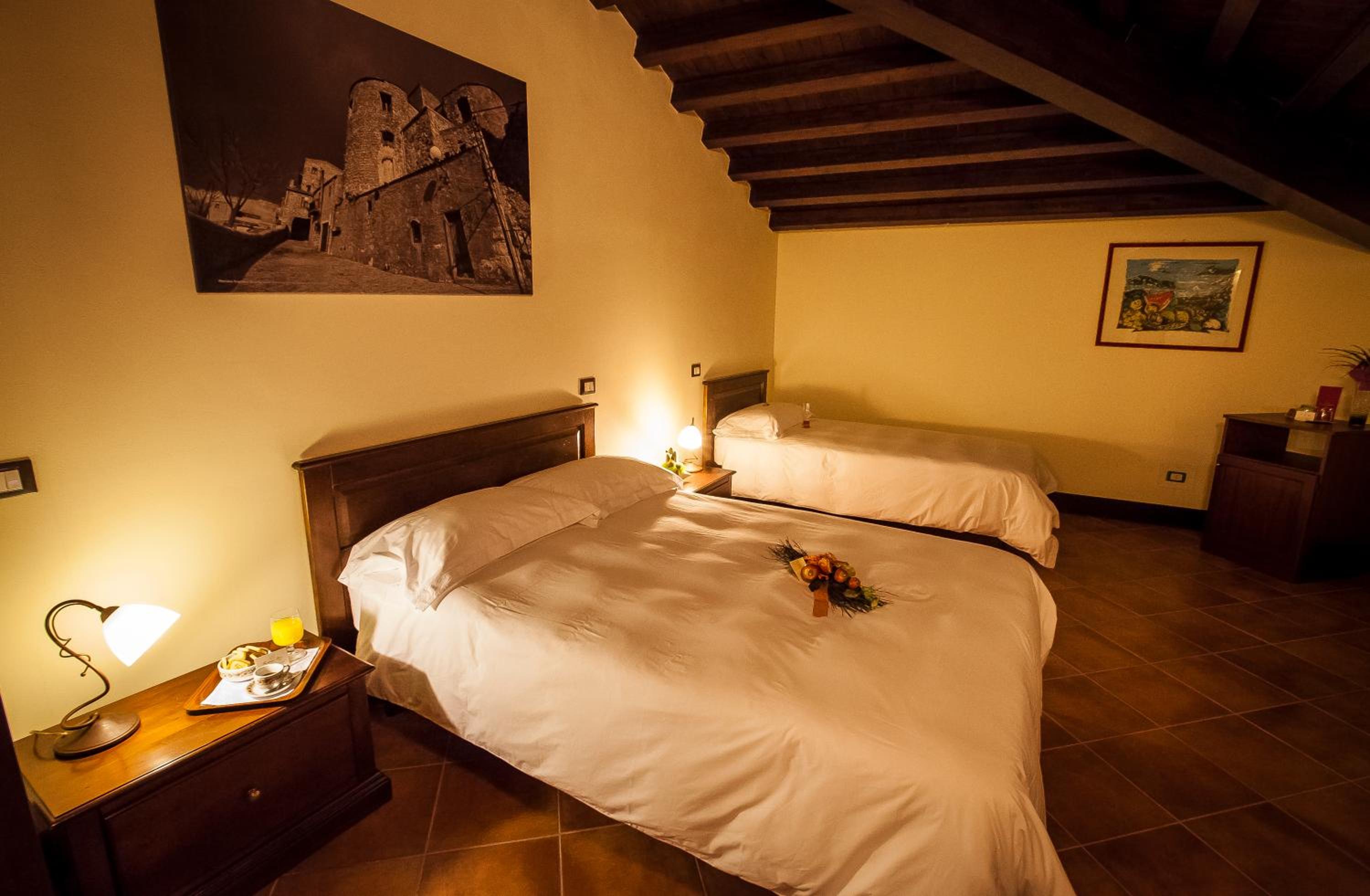 Triple Room - Photo 9