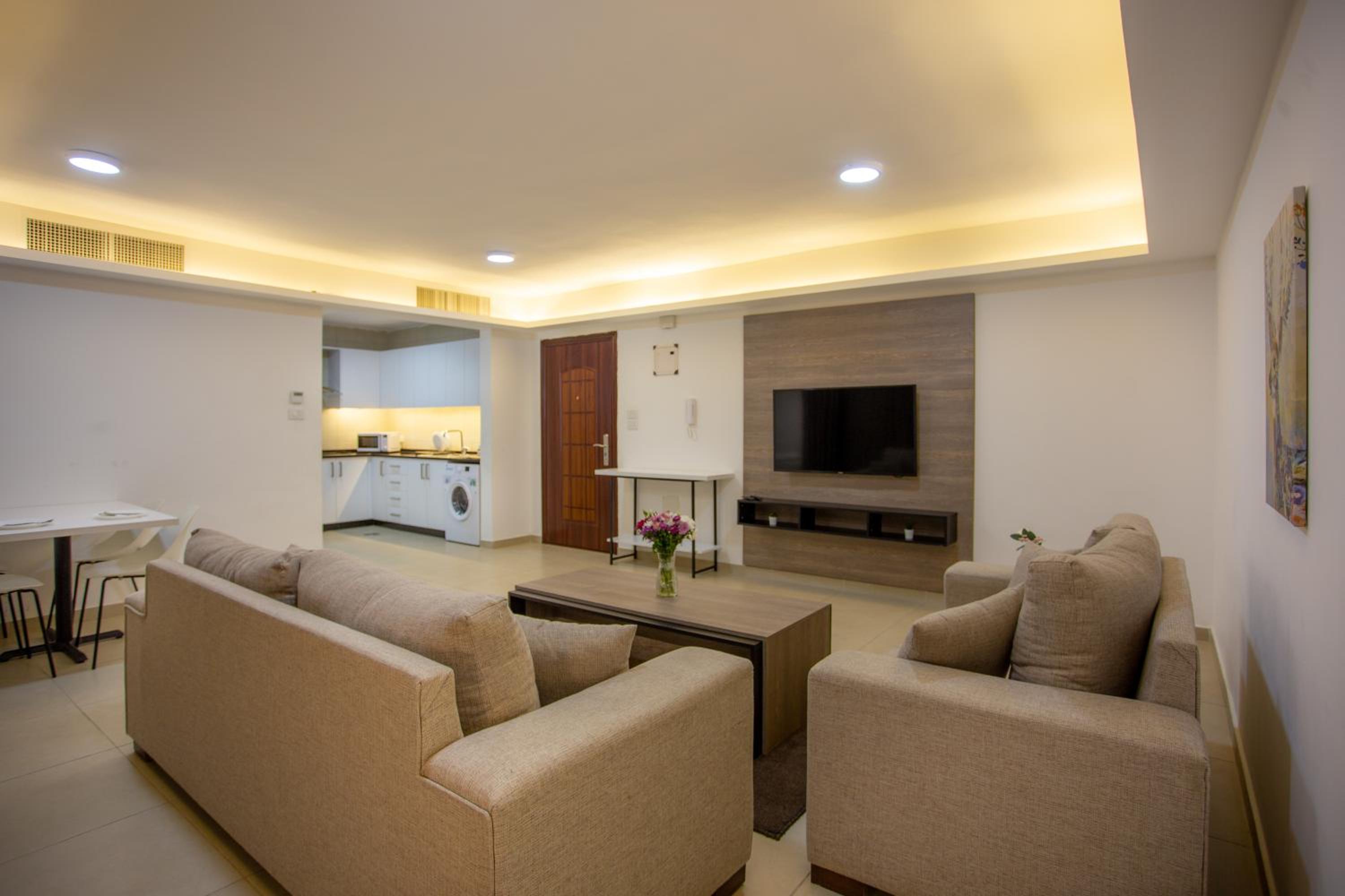 One-Bedroom Suite - Photo 10