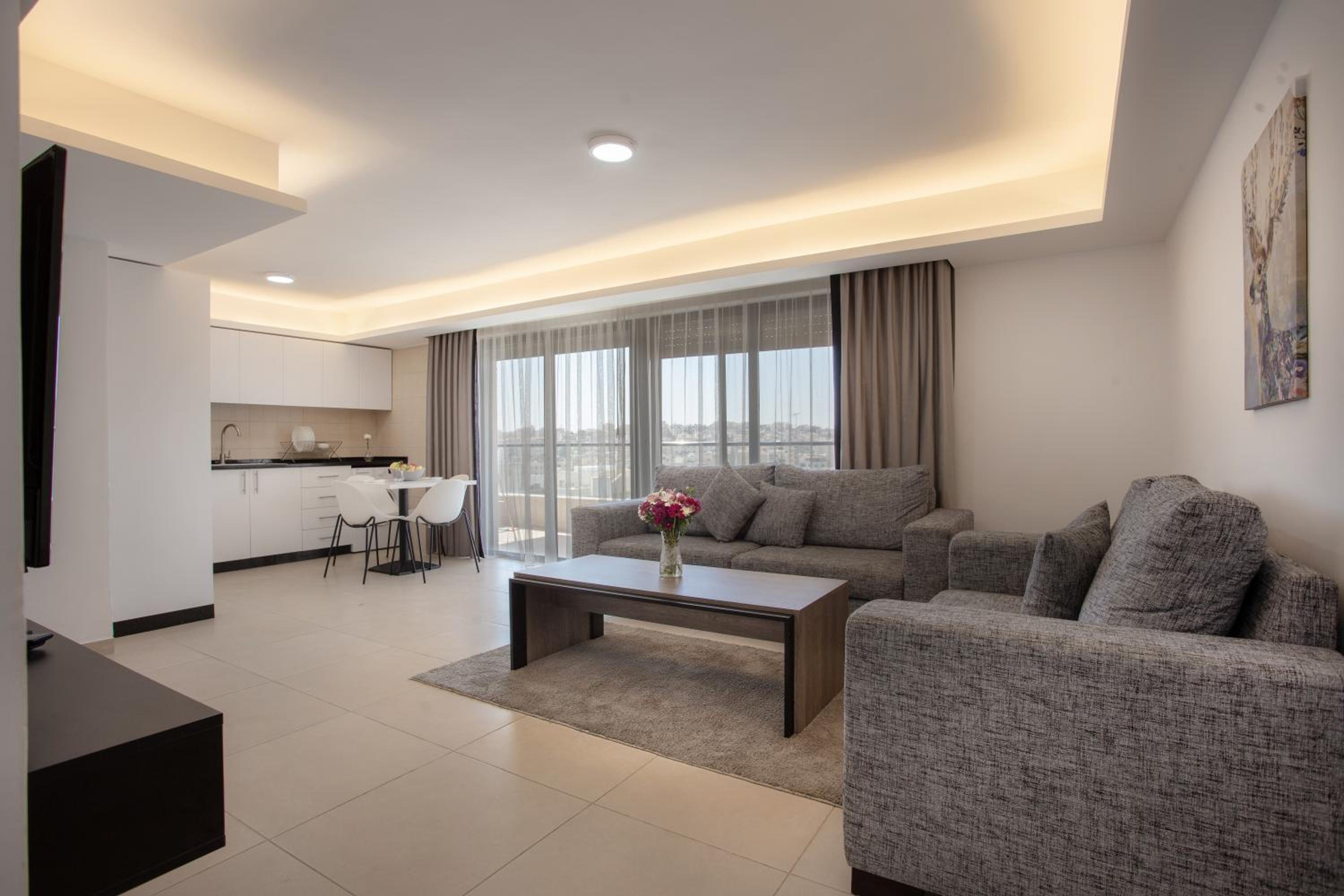 Two-Bedroom Suite - Photo 8