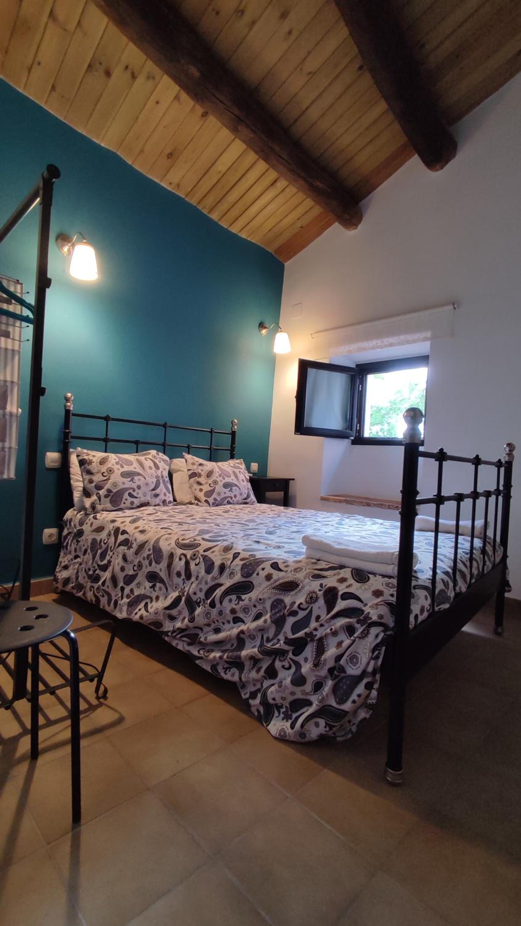 Two-Bedroom House - Photo 24