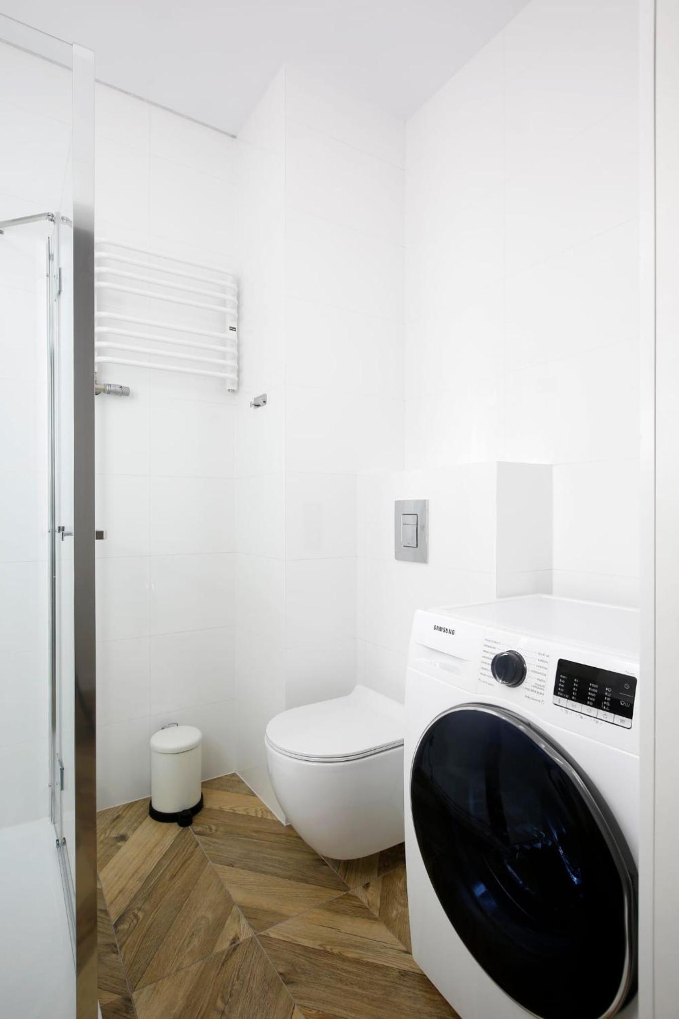 One-Bedroom Apartment - Photo 1