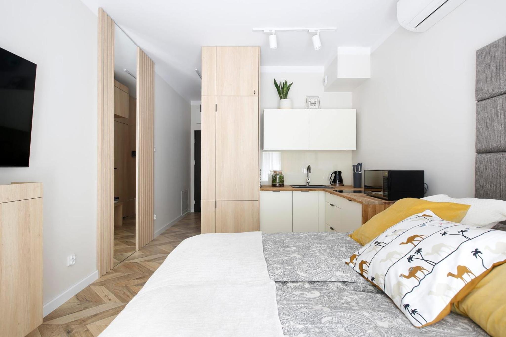 One-Bedroom Apartment - Photo 3
