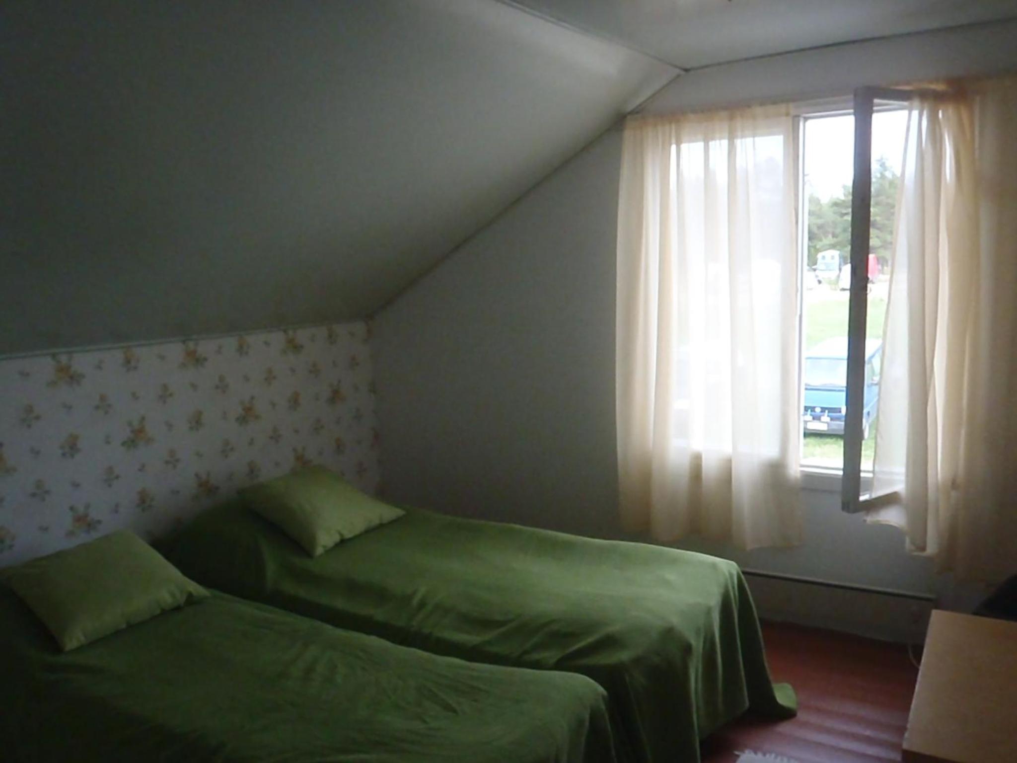 Twin Room with Shared Bathroom photo 1