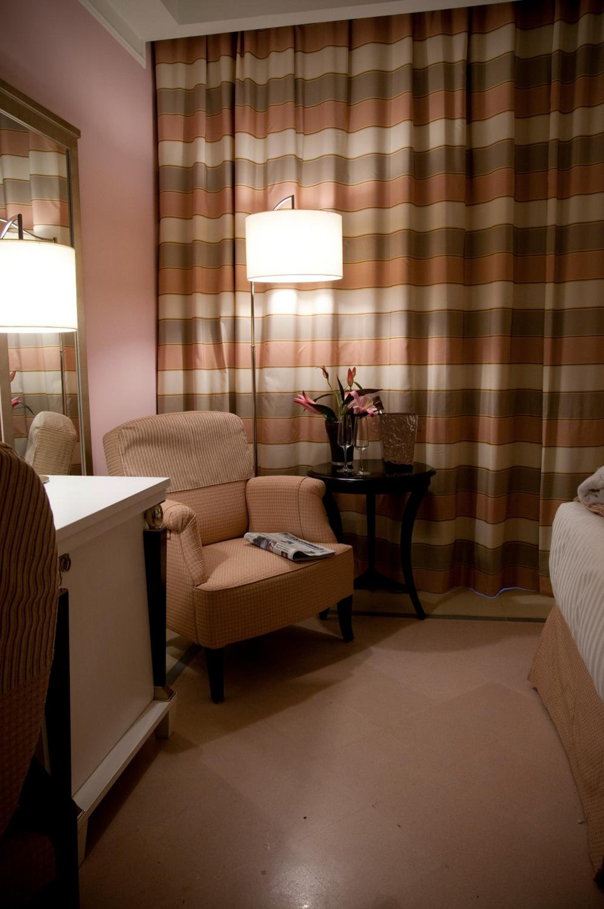 Comfort Twin Room - Photo 8