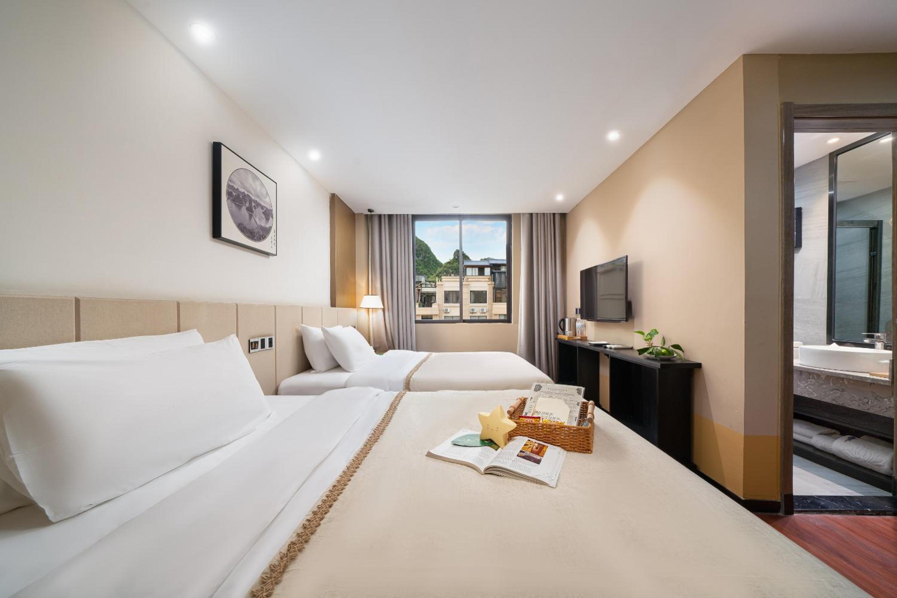 Standard Twin Room - Photo 1