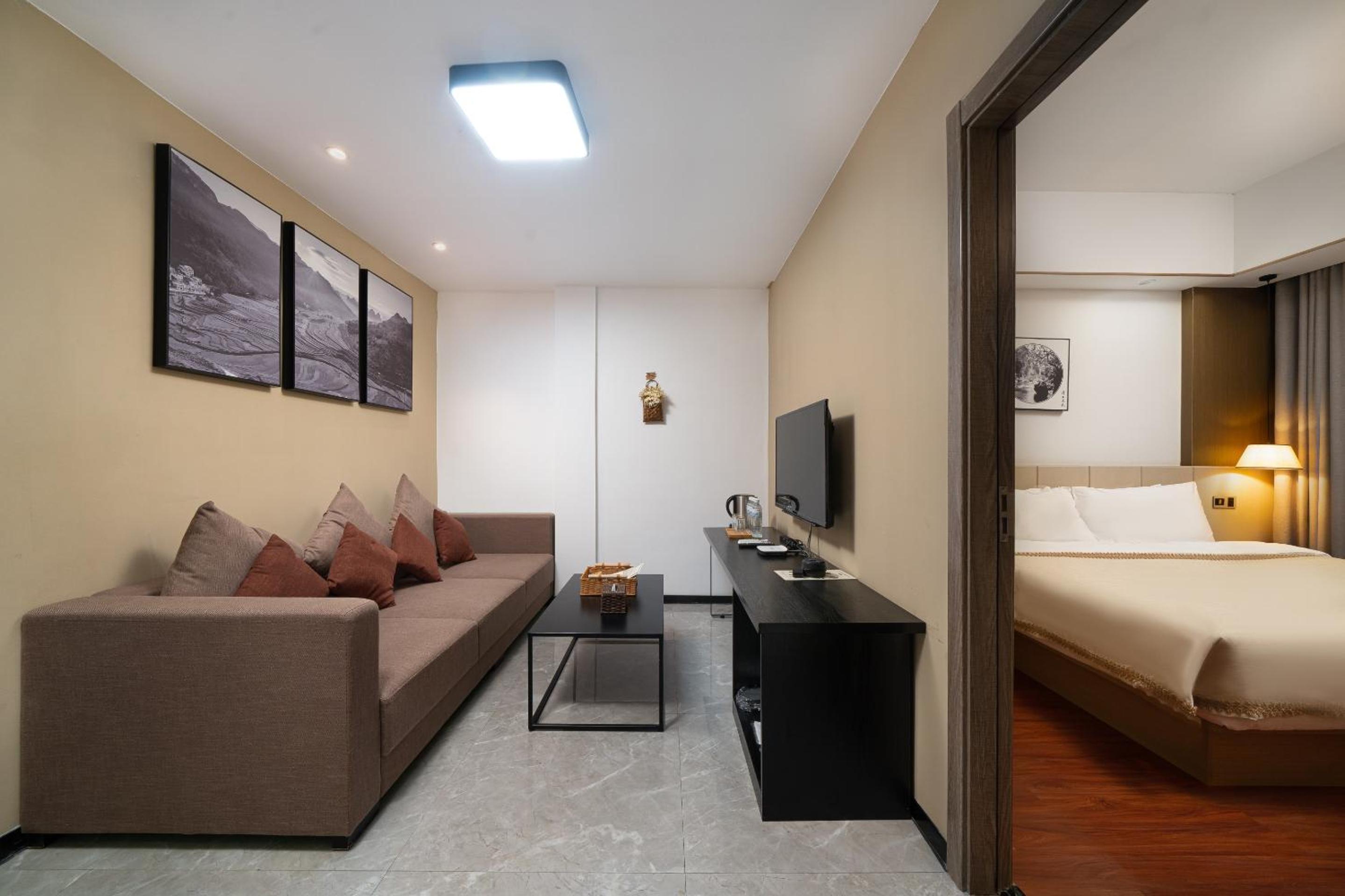 Suite with Garden View - Photo 4