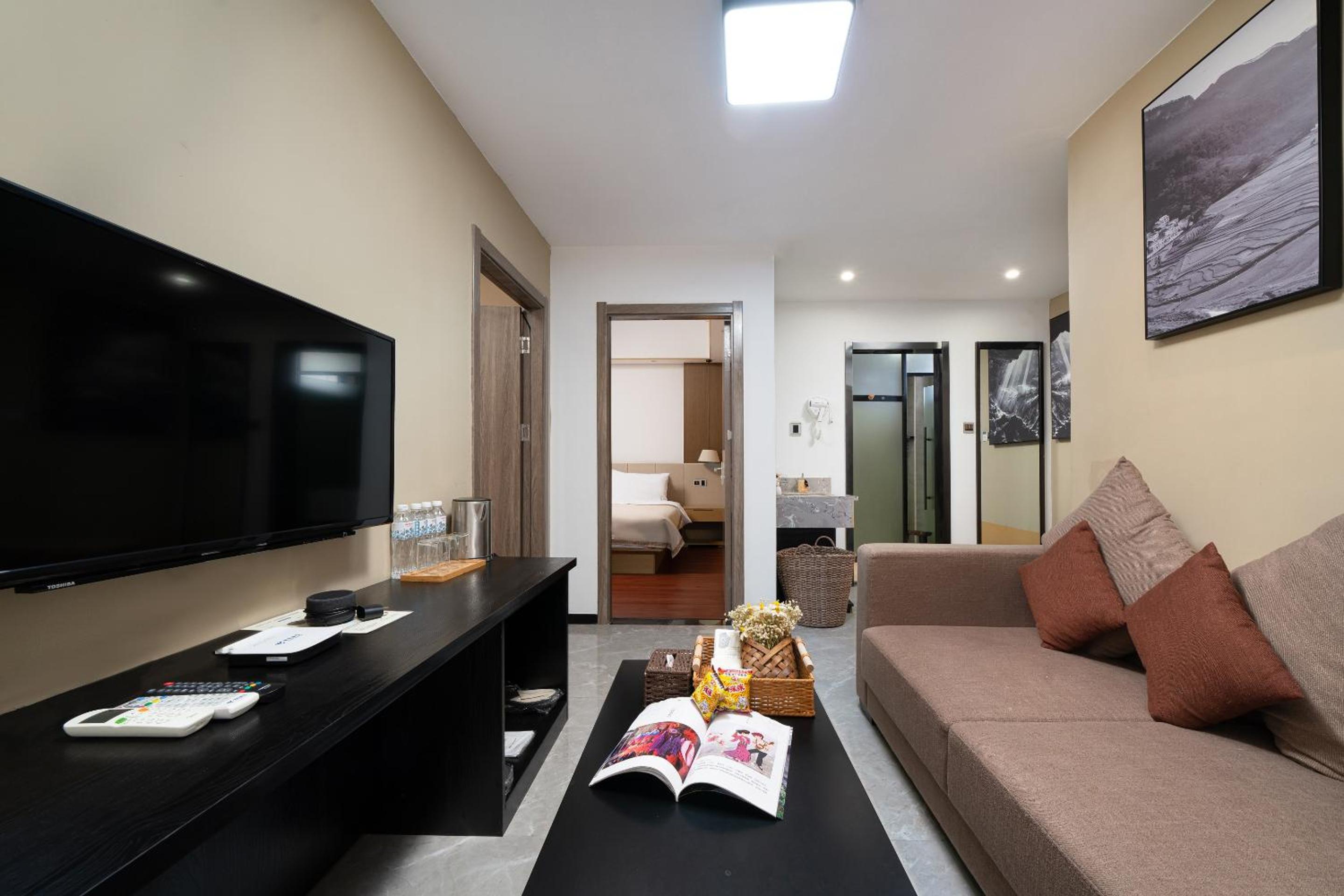 Suite with Garden View - Photo 2