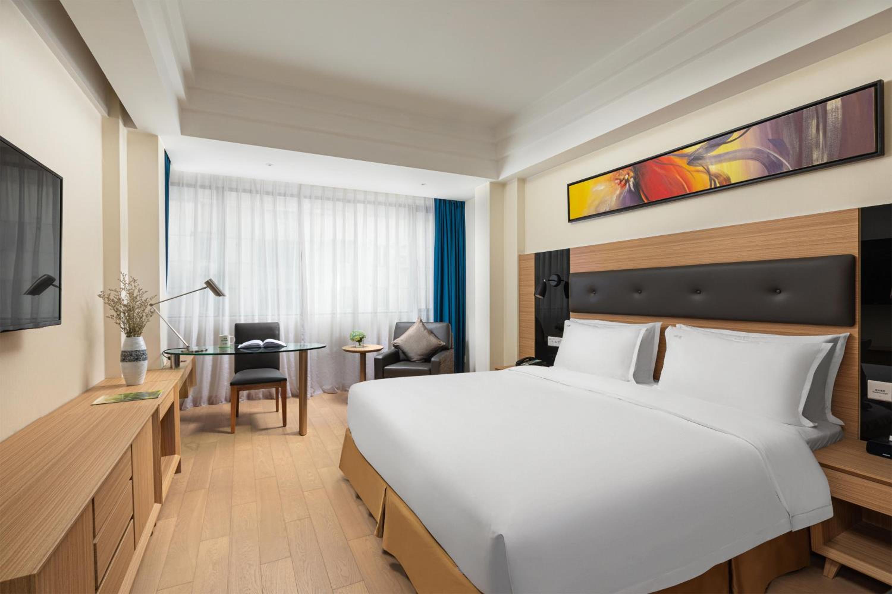 Premium King Room
