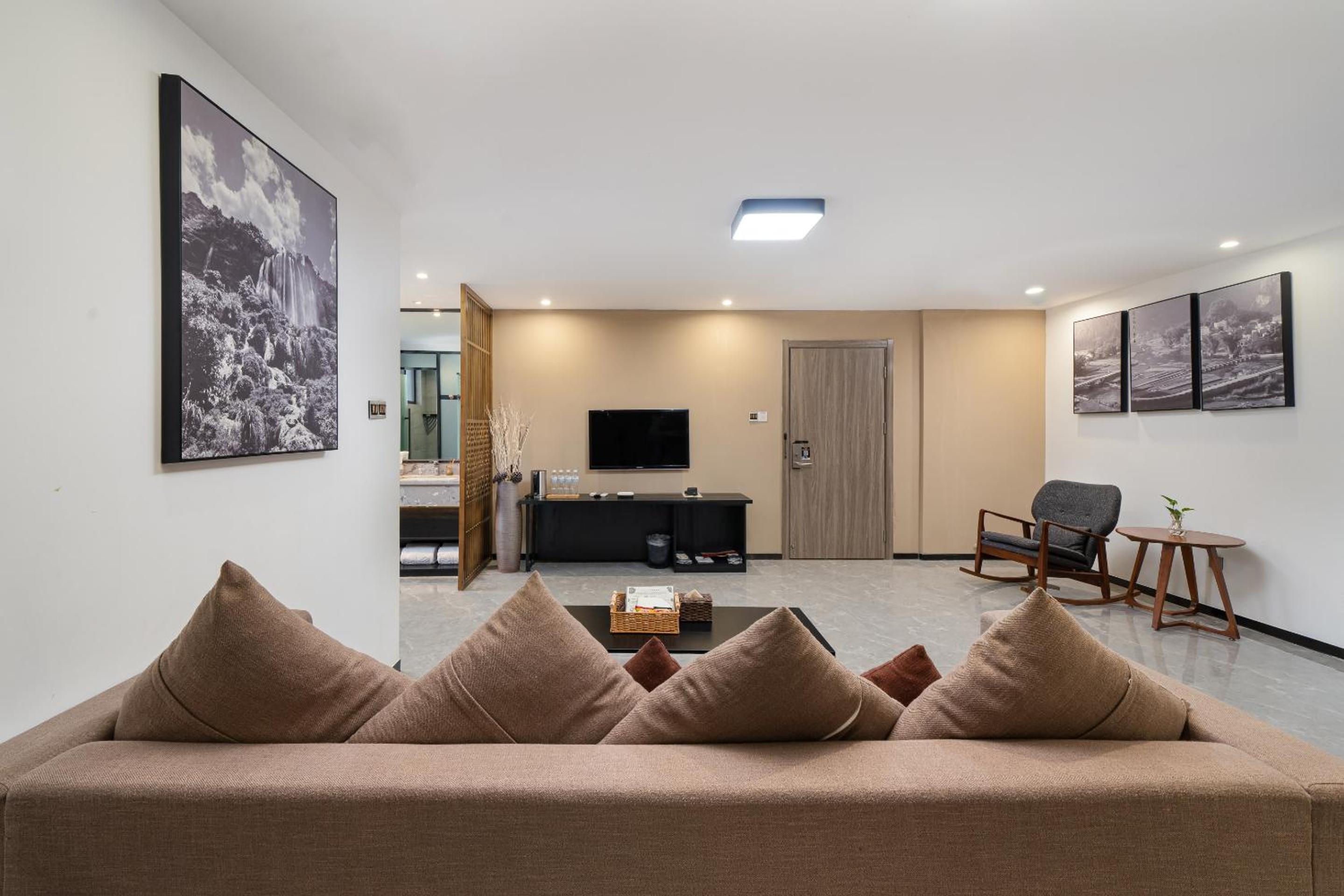 Two-Bedroom Apartment - Photo 3