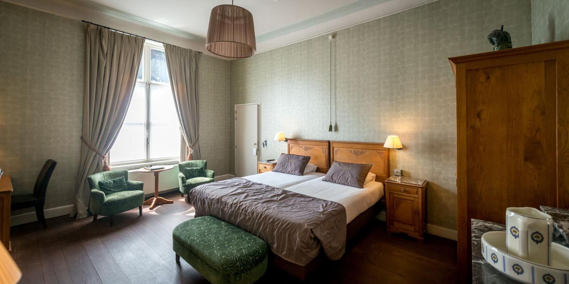 Deluxe Double Room - Photo 14