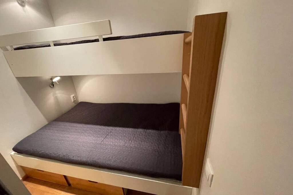 Two-Bedroom Apartment - Photo 11