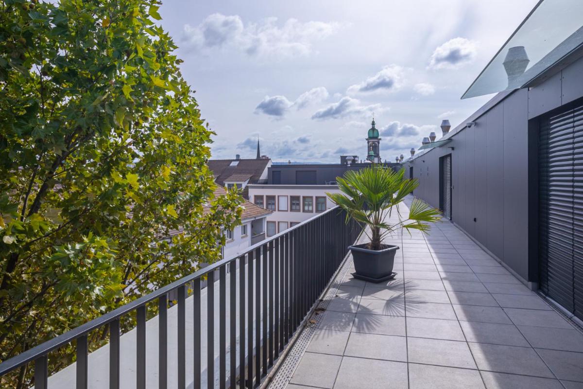 Superior One-Bedroom Modern Rooftop Apartment photo 1