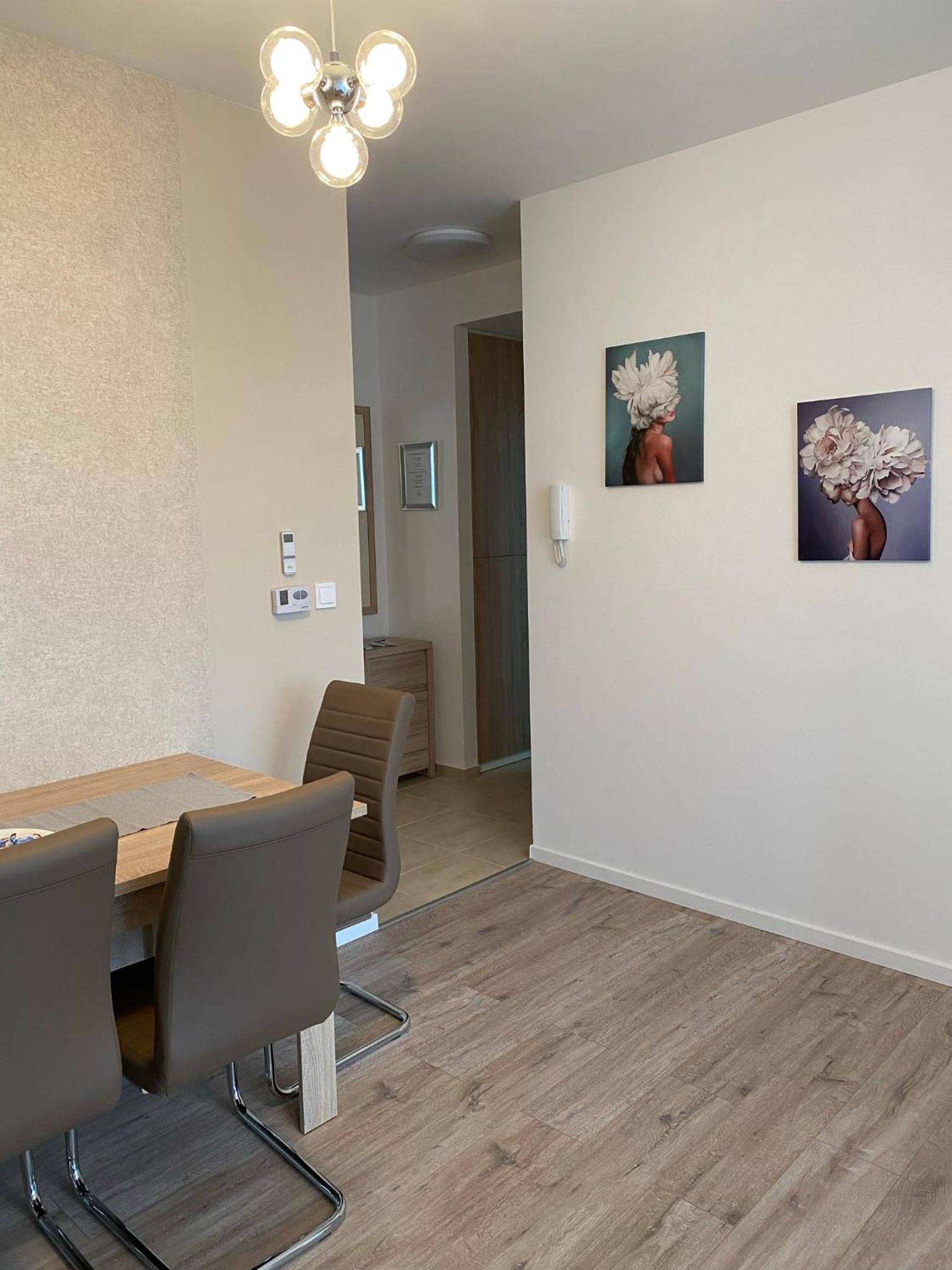 Two-Bedroom Apartment - Photo 4